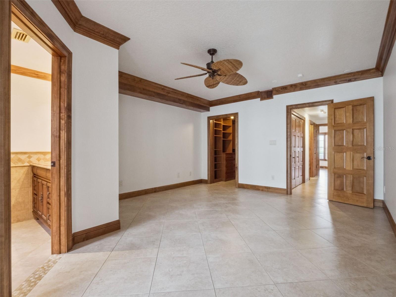 Image 13 of 43 For 1055 Kensington Park Drive 710