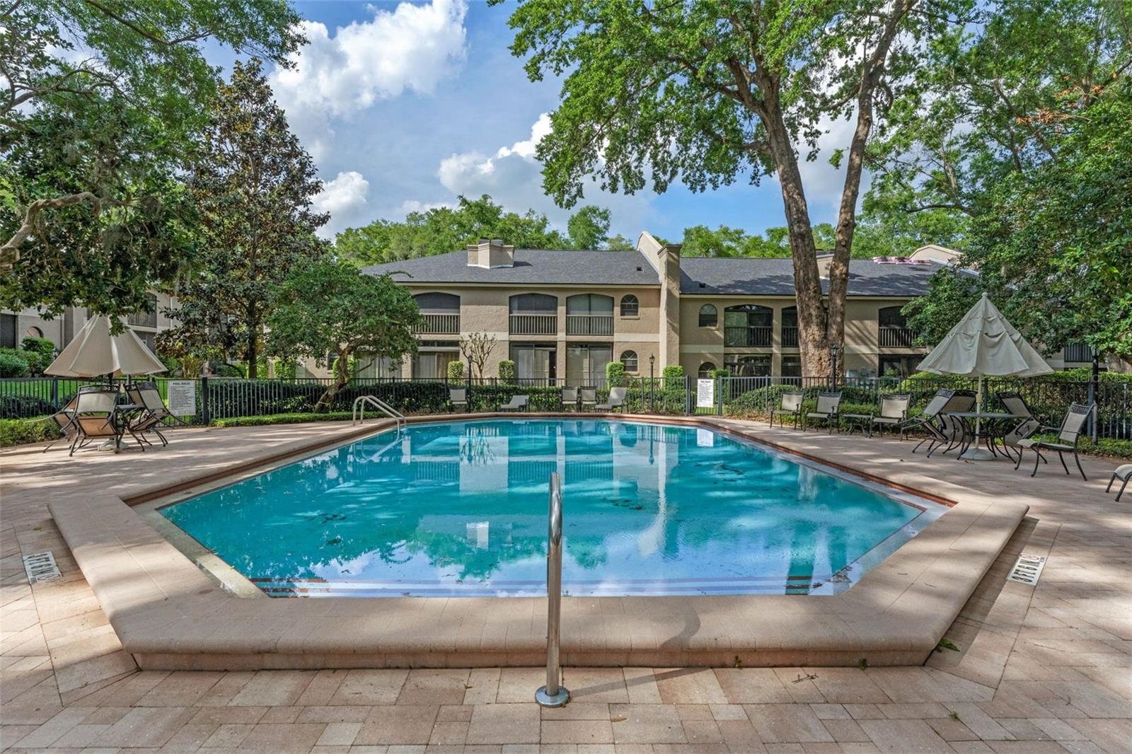 Image 27 of 43 For 1055 Kensington Park Drive 710