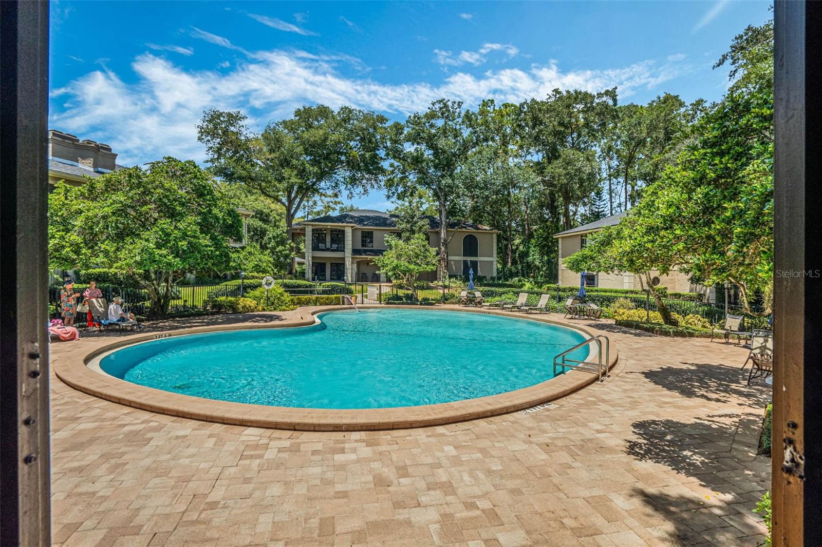 Image 29 of 43 For 1055 Kensington Park Drive 710