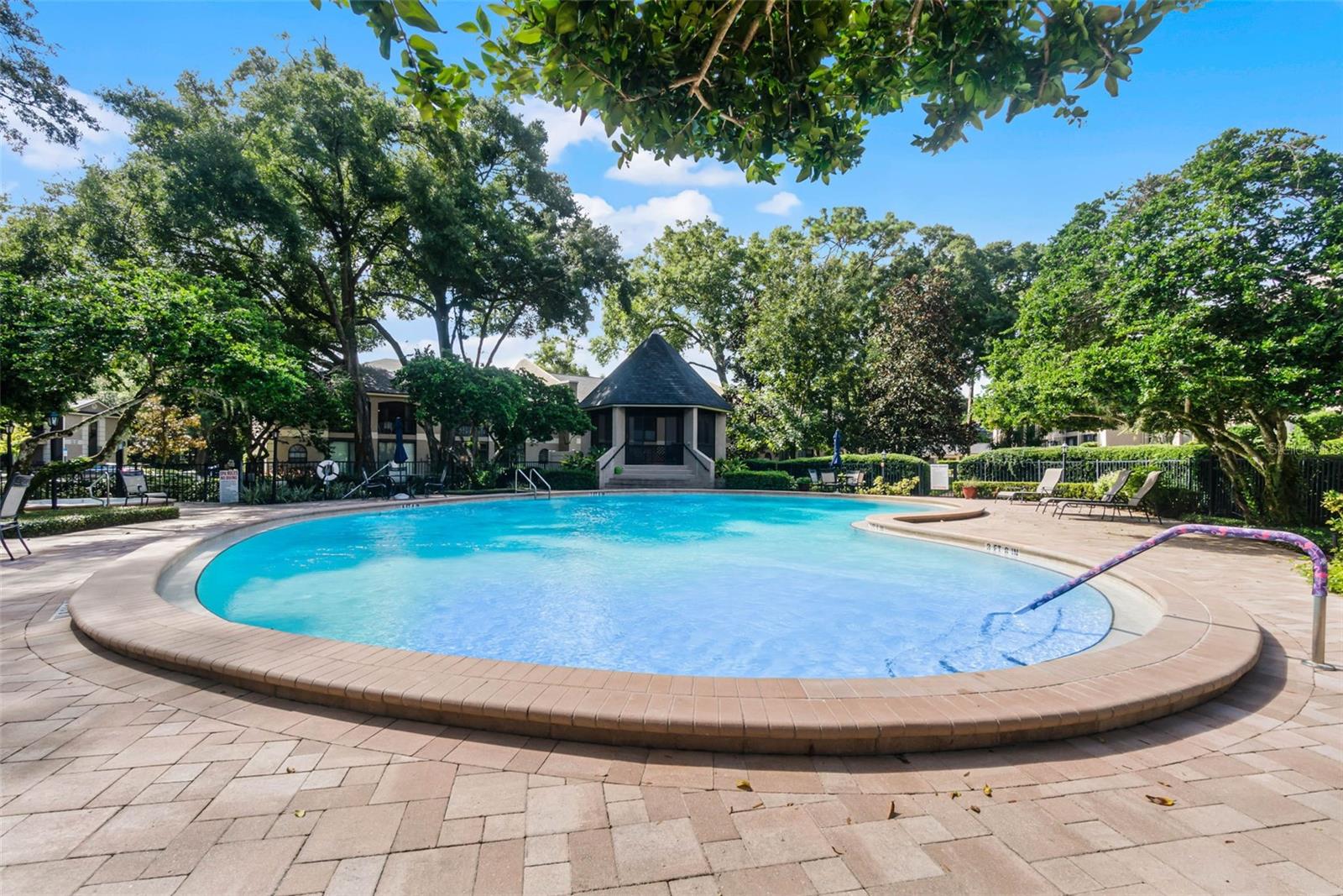 Image 34 of 43 For 1055 Kensington Park Drive 710