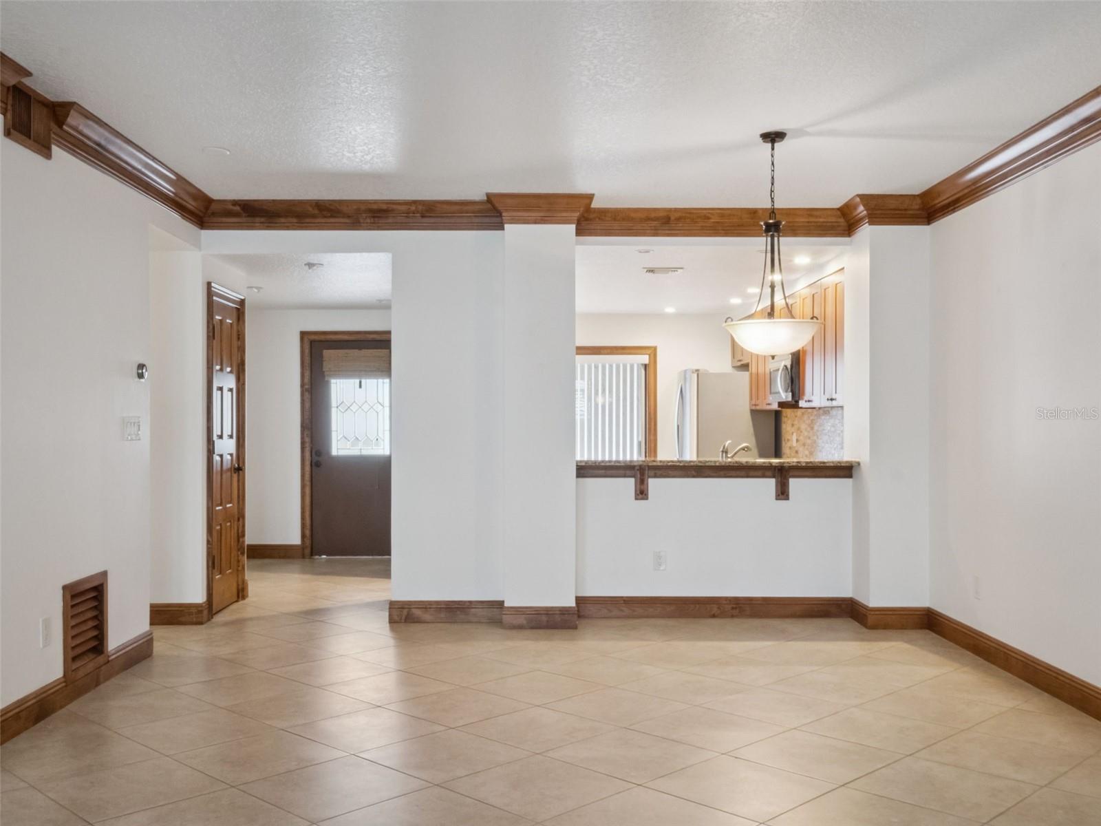 Image 8 of 43 For 1055 Kensington Park Drive 710