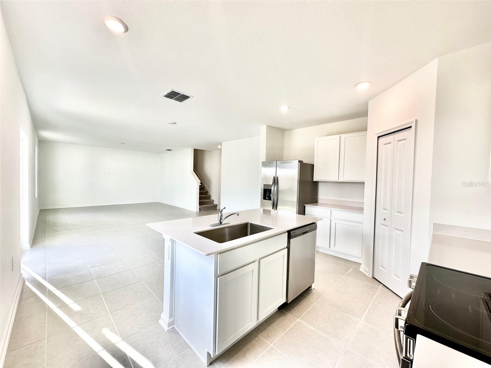 Image 6 of 24 For 1029 Harold Pass