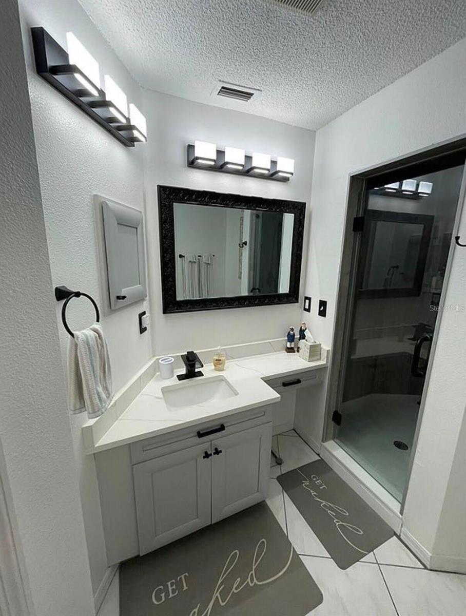 Image 5 of 6 For 6101 34th Street W 21c