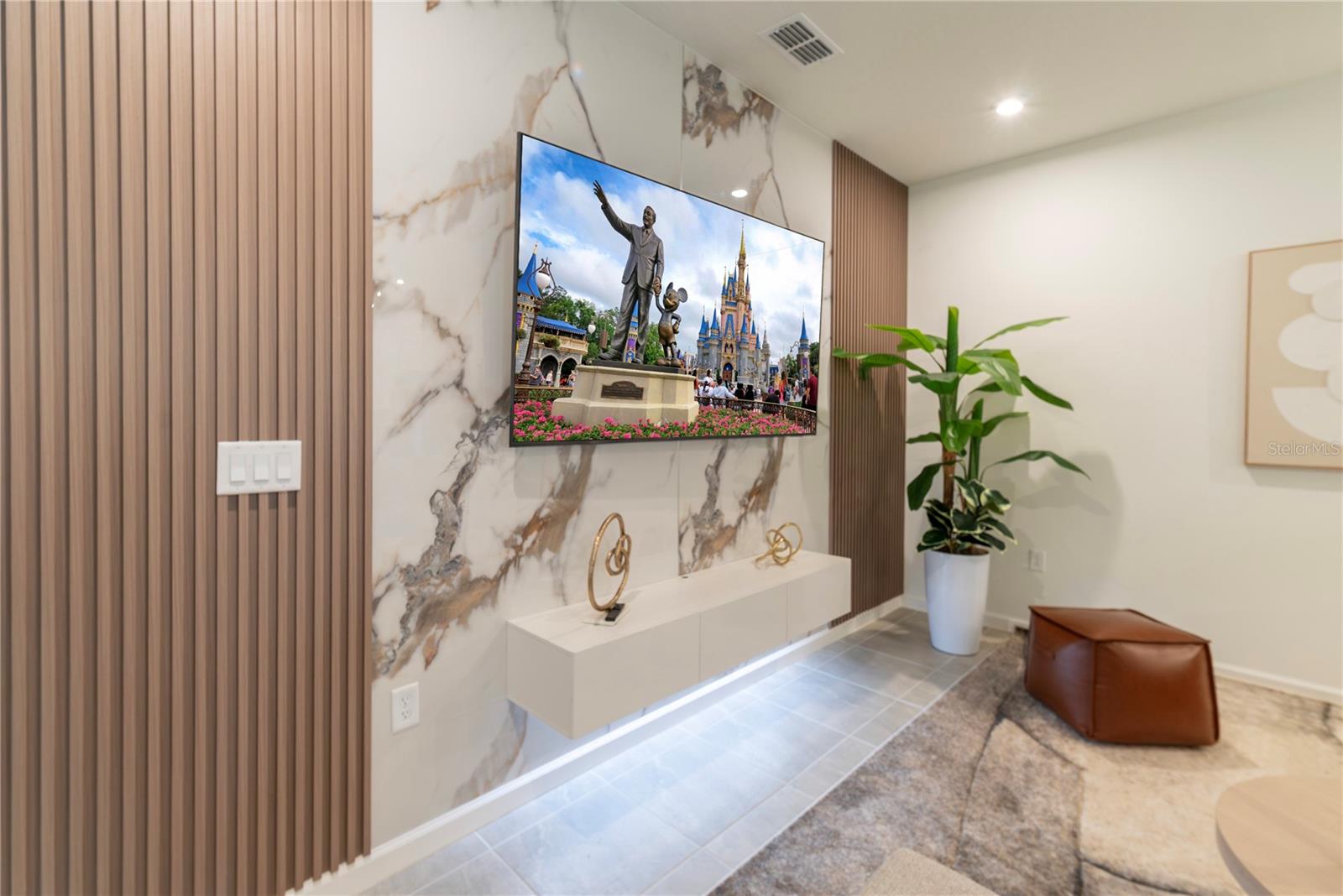 Image 17 of 43 For 2365 Distant Sun Trail