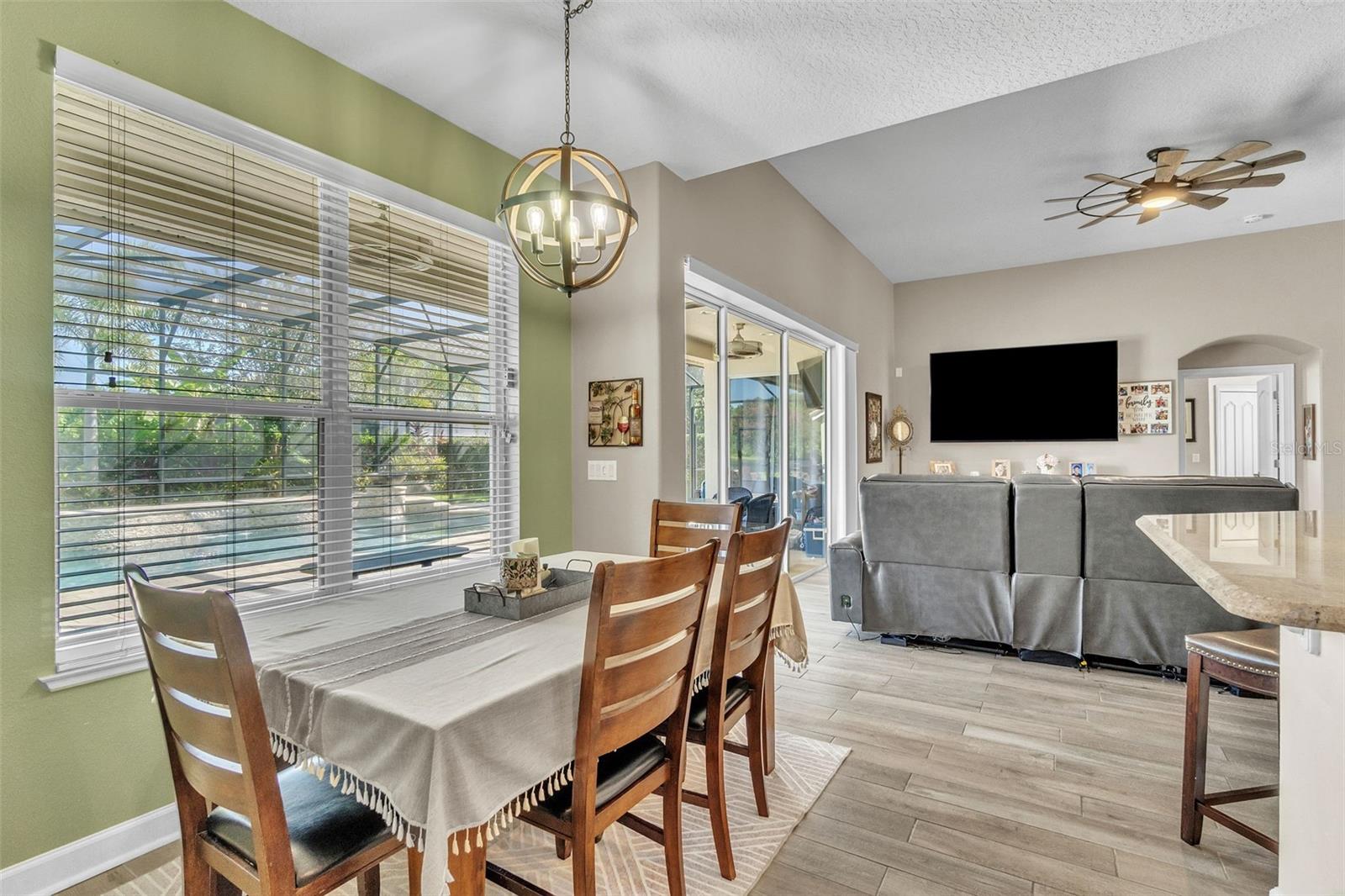 Image 17 of 43 For 9957 Oak Quarry Drive