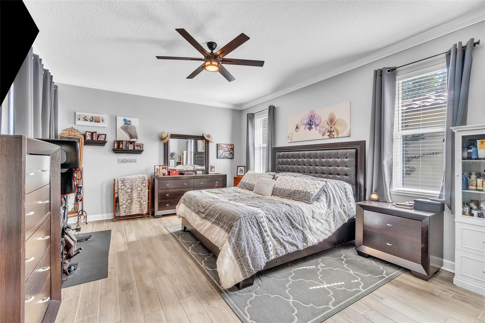 Image 23 of 43 For 9957 Oak Quarry Drive