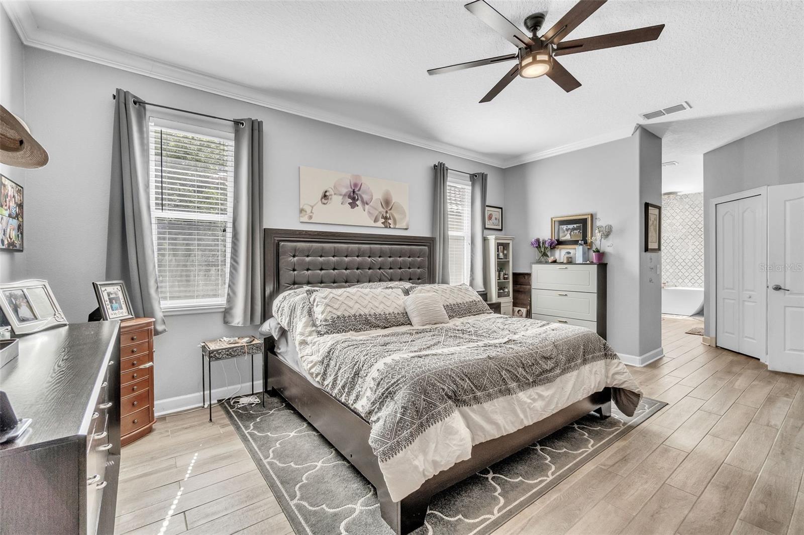 Image 25 of 43 For 9957 Oak Quarry Drive