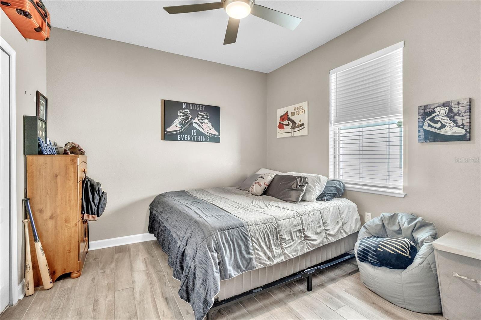 Image 29 of 43 For 9957 Oak Quarry Drive