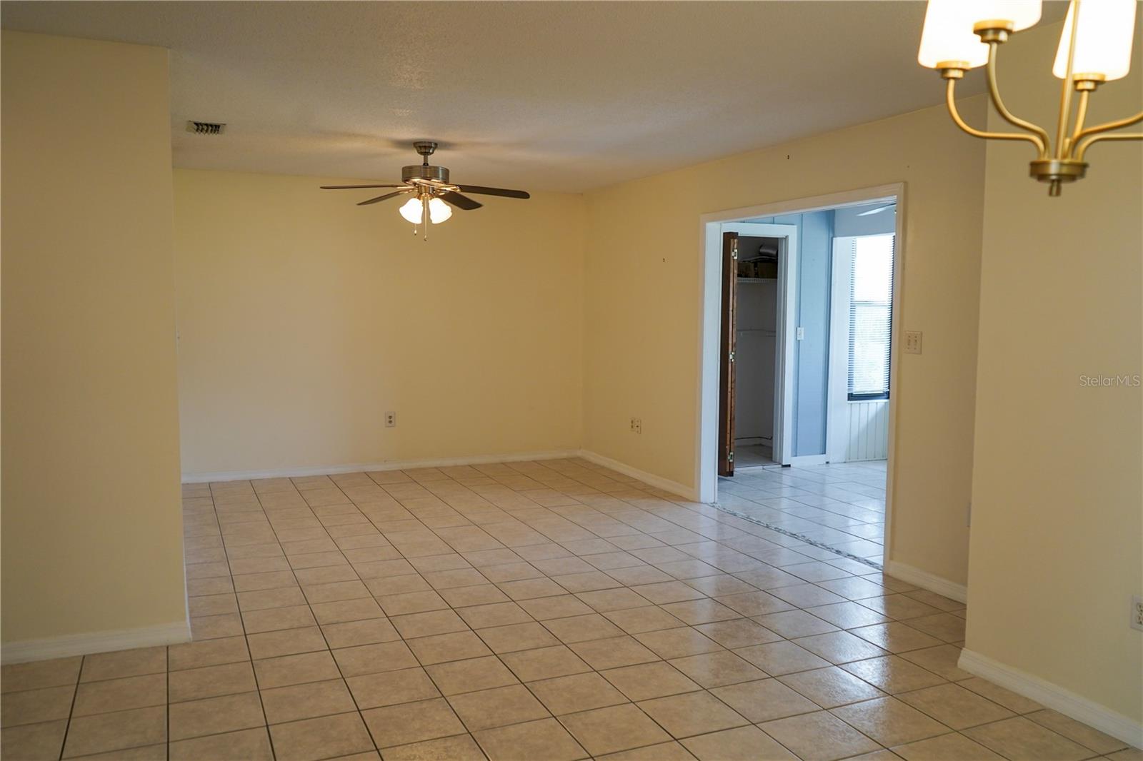 Image 10 of 30 For 101 Grand Plaza Drive P40