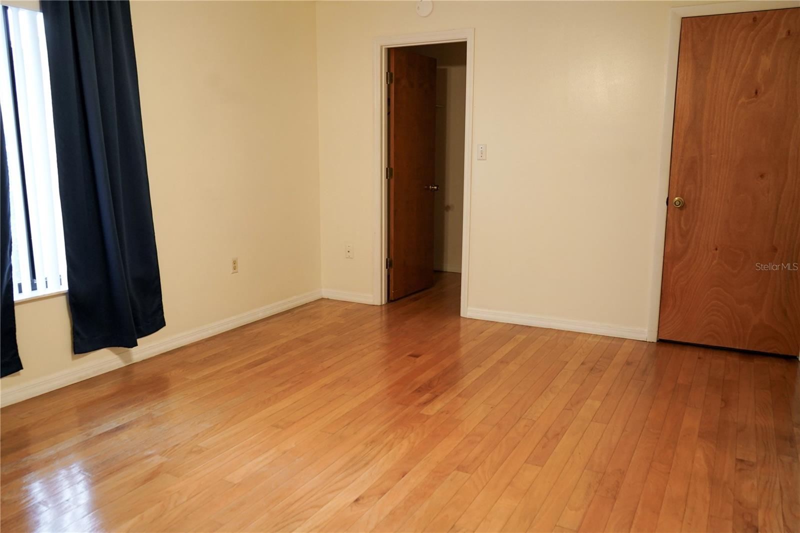 Image 14 of 30 For 101 Grand Plaza Drive P40