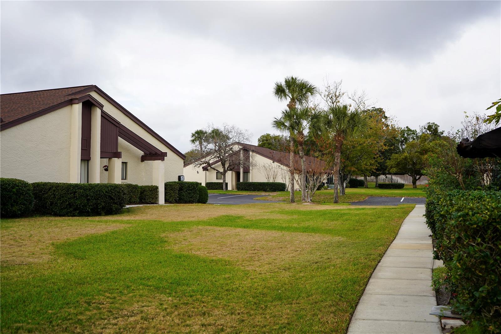 Image 27 of 30 For 101 Grand Plaza Drive P40