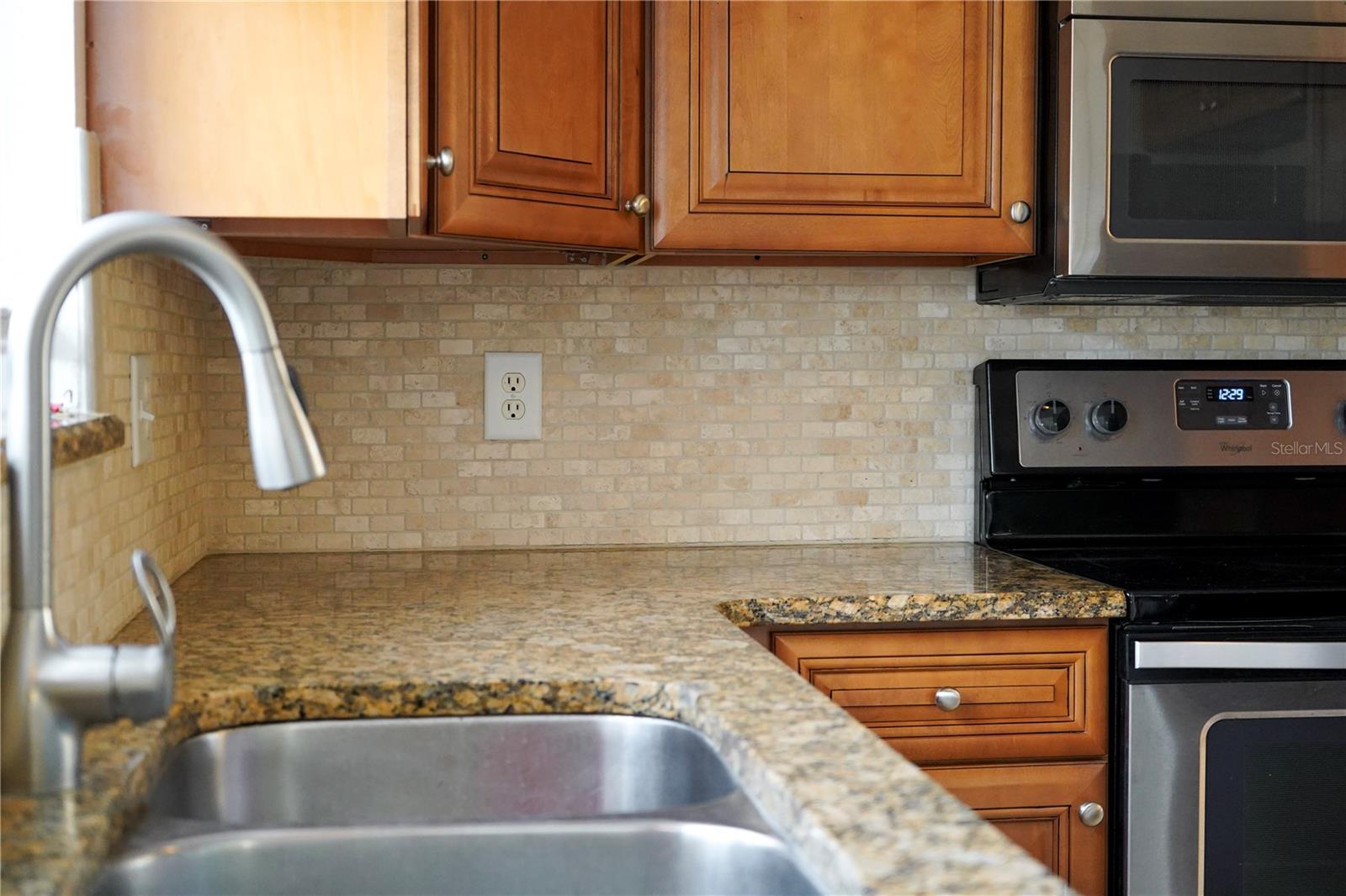 Image 9 of 30 For 101 Grand Plaza Drive P40