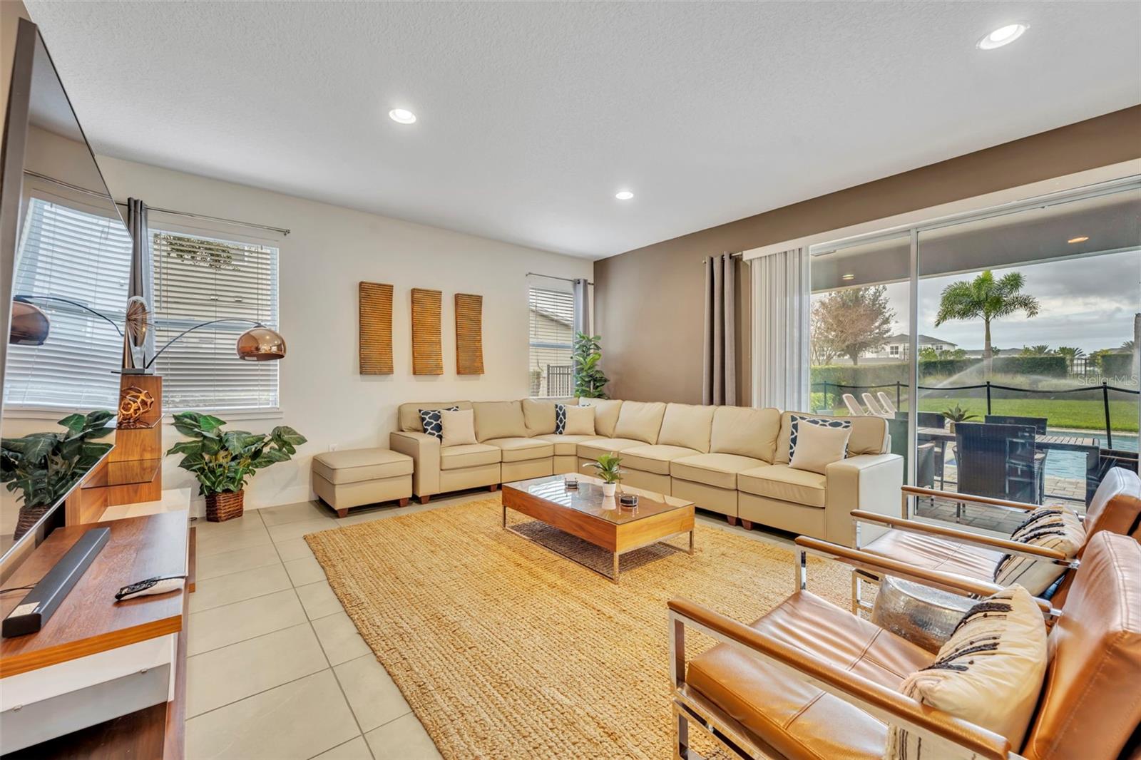 Image 7 of 56 For 7744 Fairfax Drive