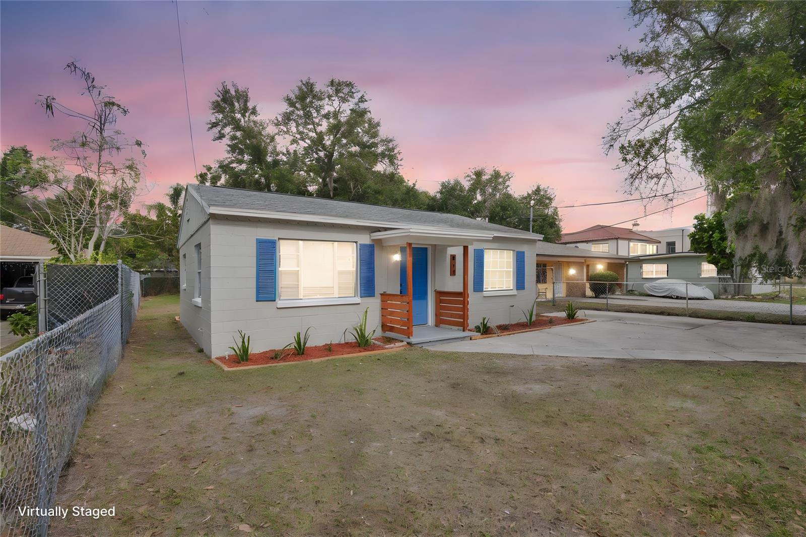 Image 3 of 24 For 911 Indiana Street