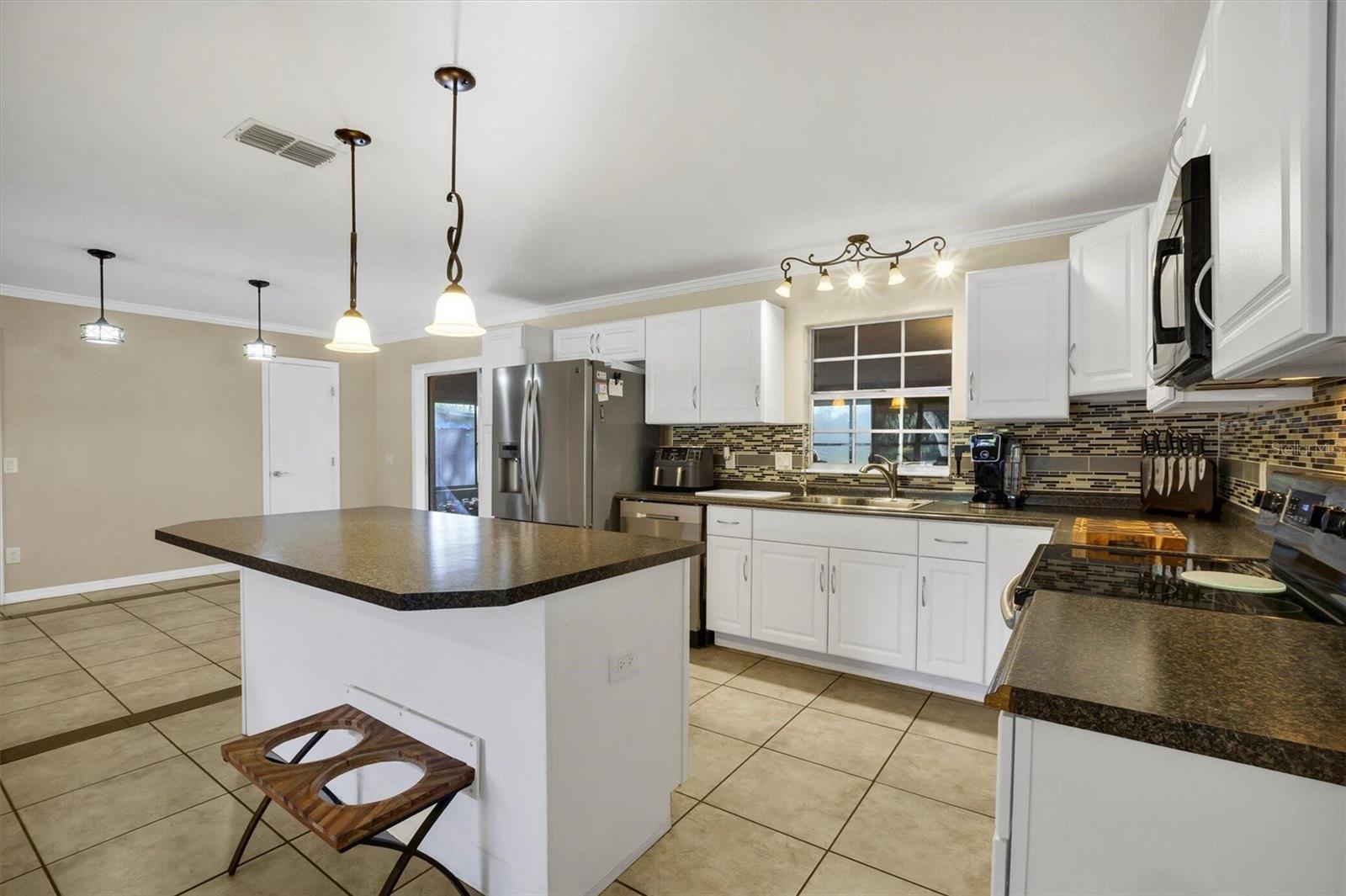 Image 10 of 35 For 152 Bahia Court