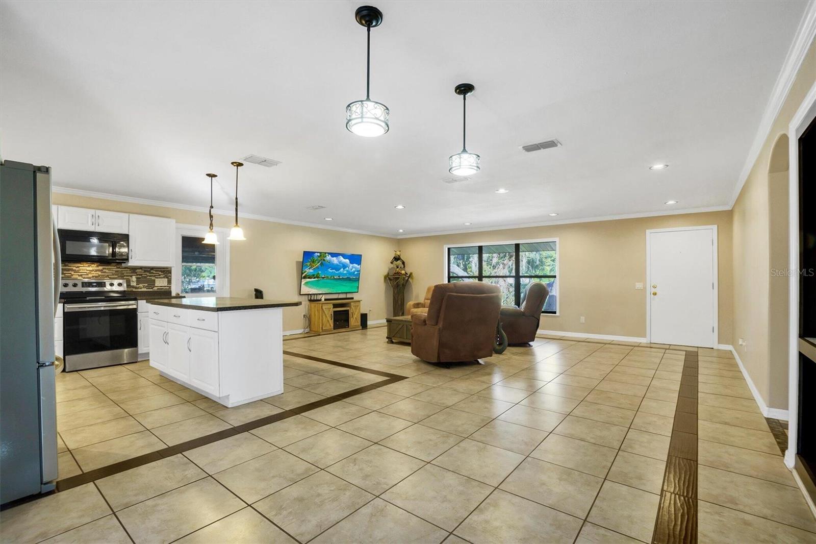 Image 16 of 35 For 152 Bahia Court