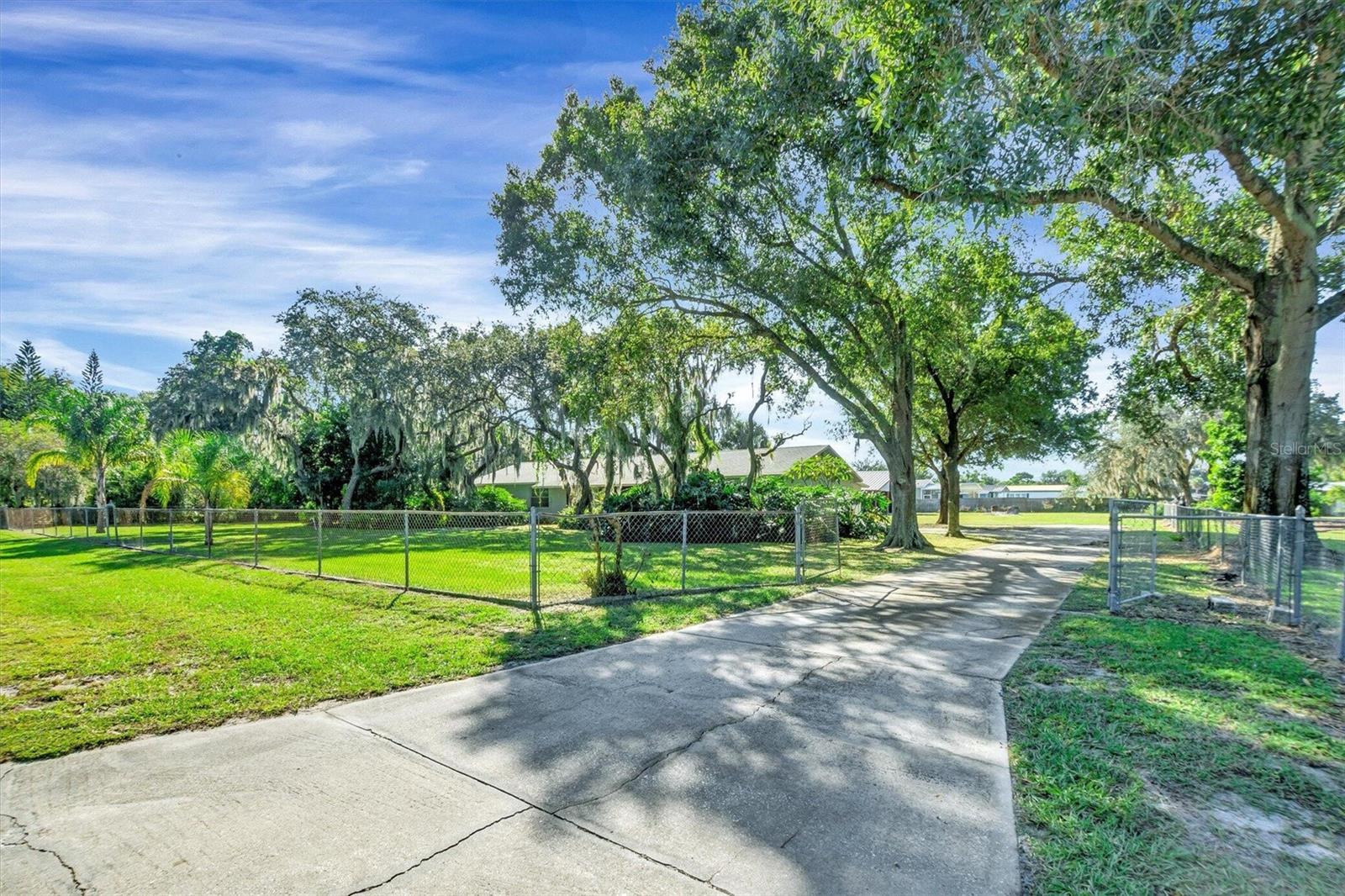 Image 33 of 35 For 152 Bahia Court