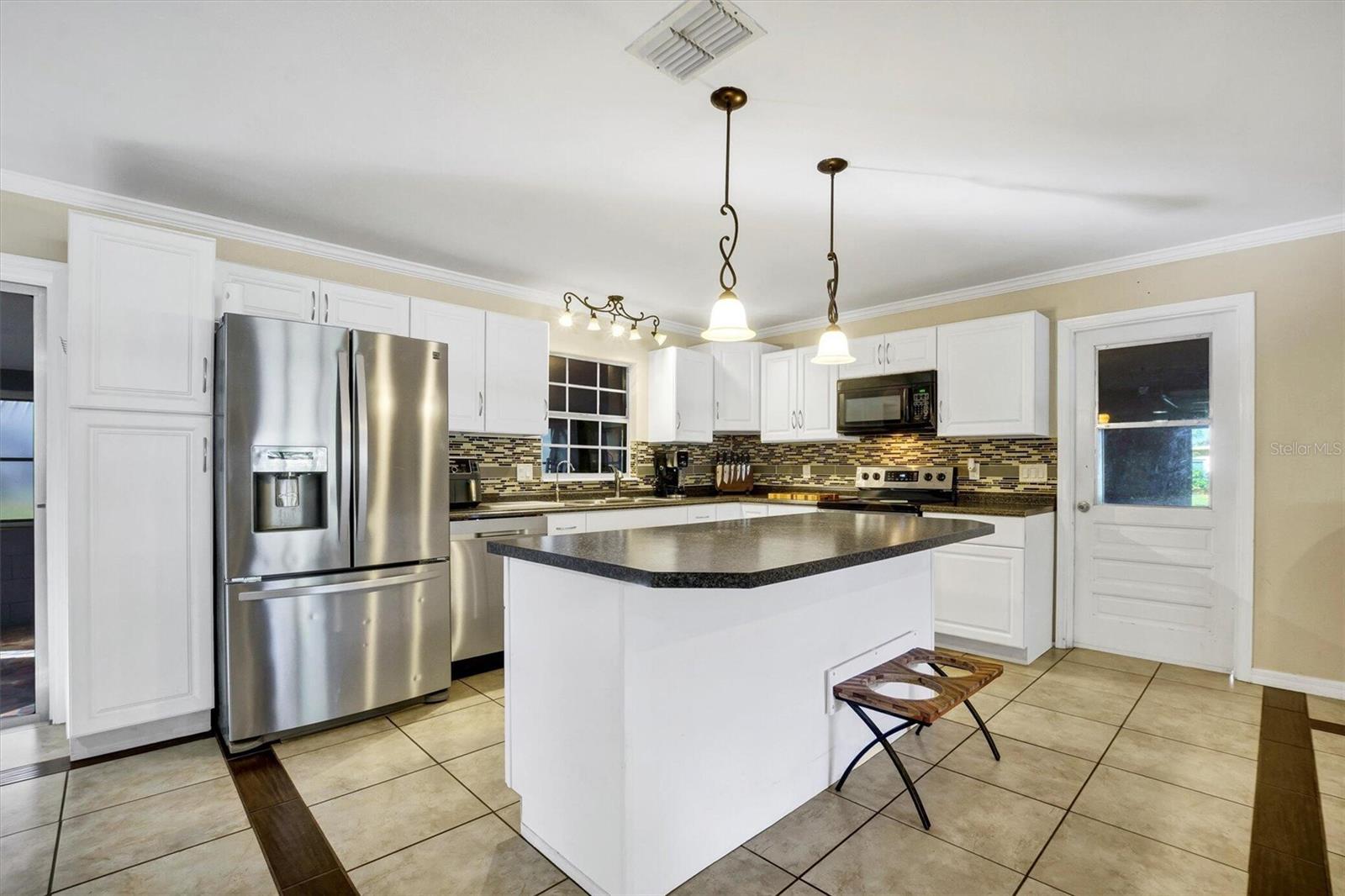 Image 7 of 35 For 152 Bahia Court