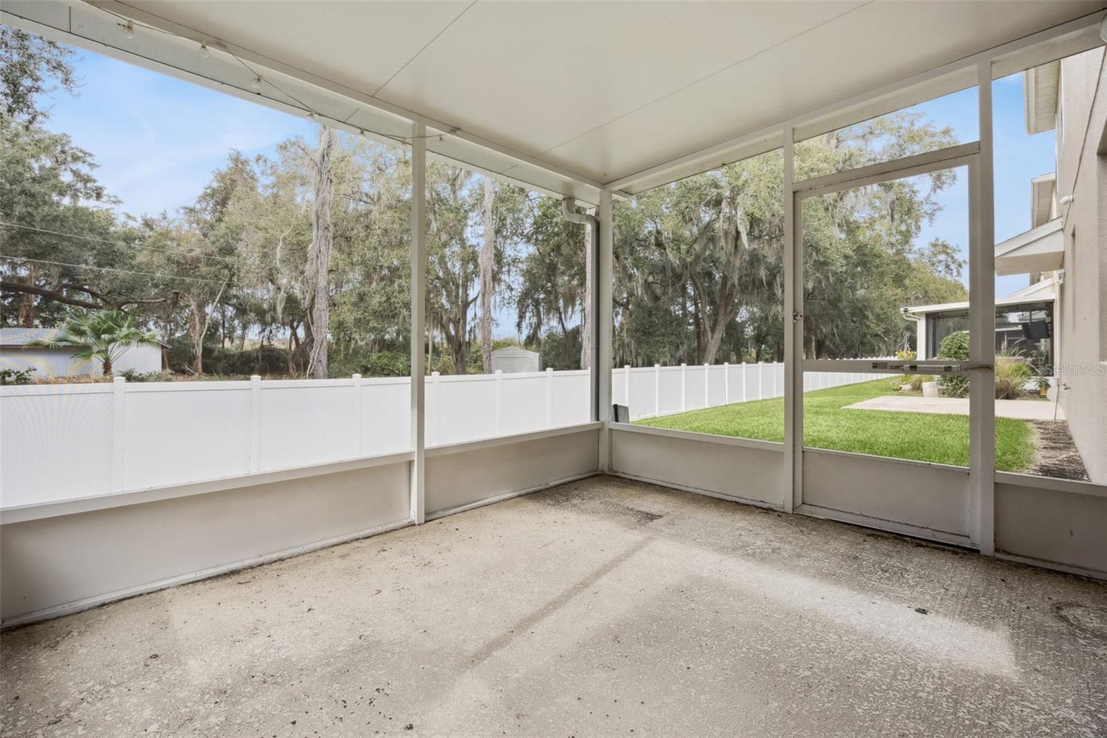 Image 18 of 25 For 1440 Scarlet Oak Loop