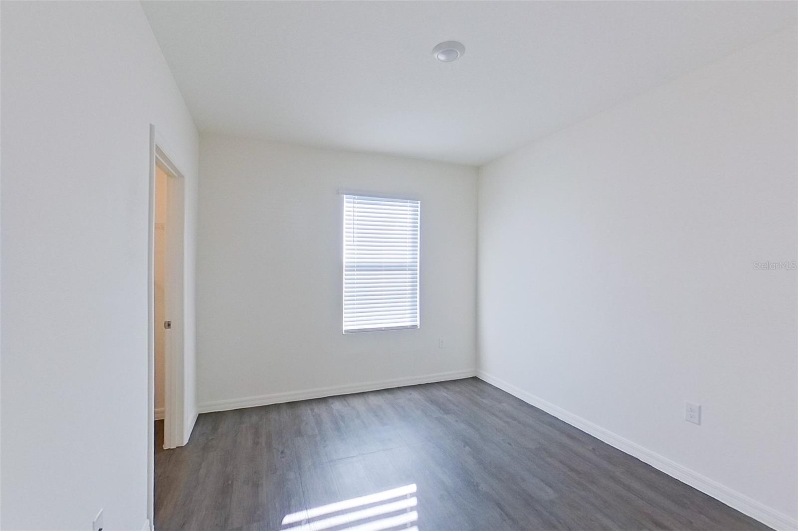 Image 12 of 18 For 32032 Katelin Circle