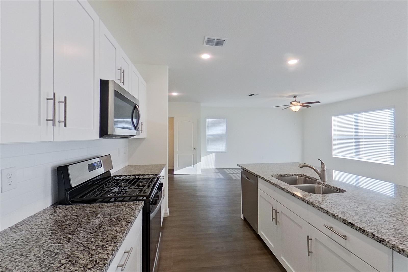 Image 6 of 18 For 32032 Katelin Circle