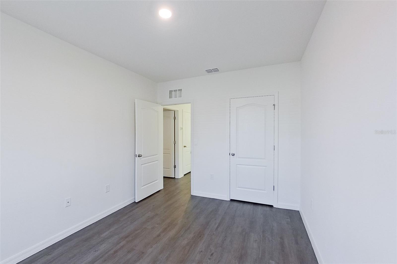 Image 8 of 18 For 32032 Katelin Circle