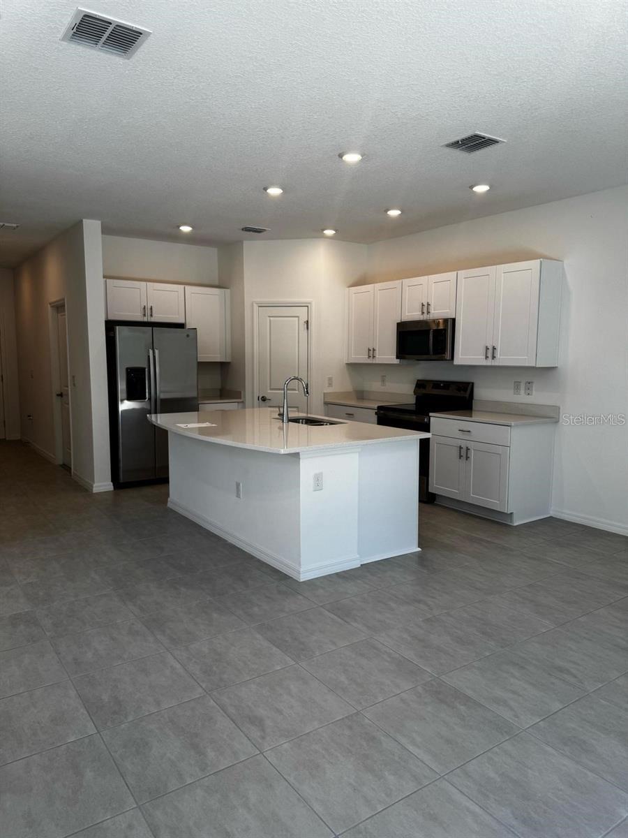 Image 13 of 36 For 2480 Penguin Boulevard