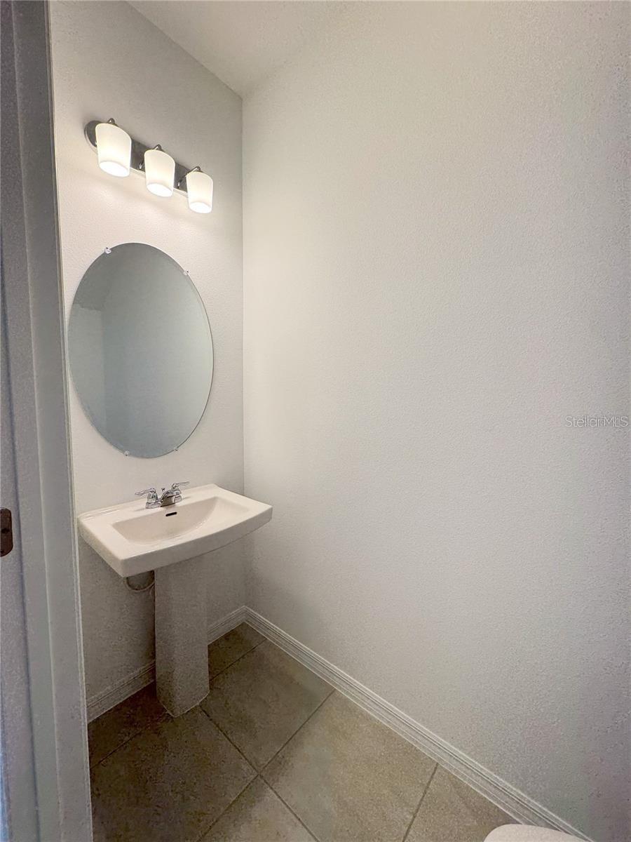 Image 28 of 36 For 2480 Penguin Boulevard