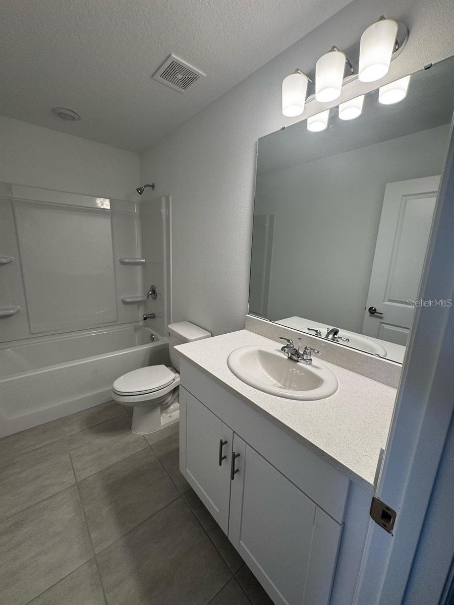 Image 31 of 36 For 2480 Penguin Boulevard