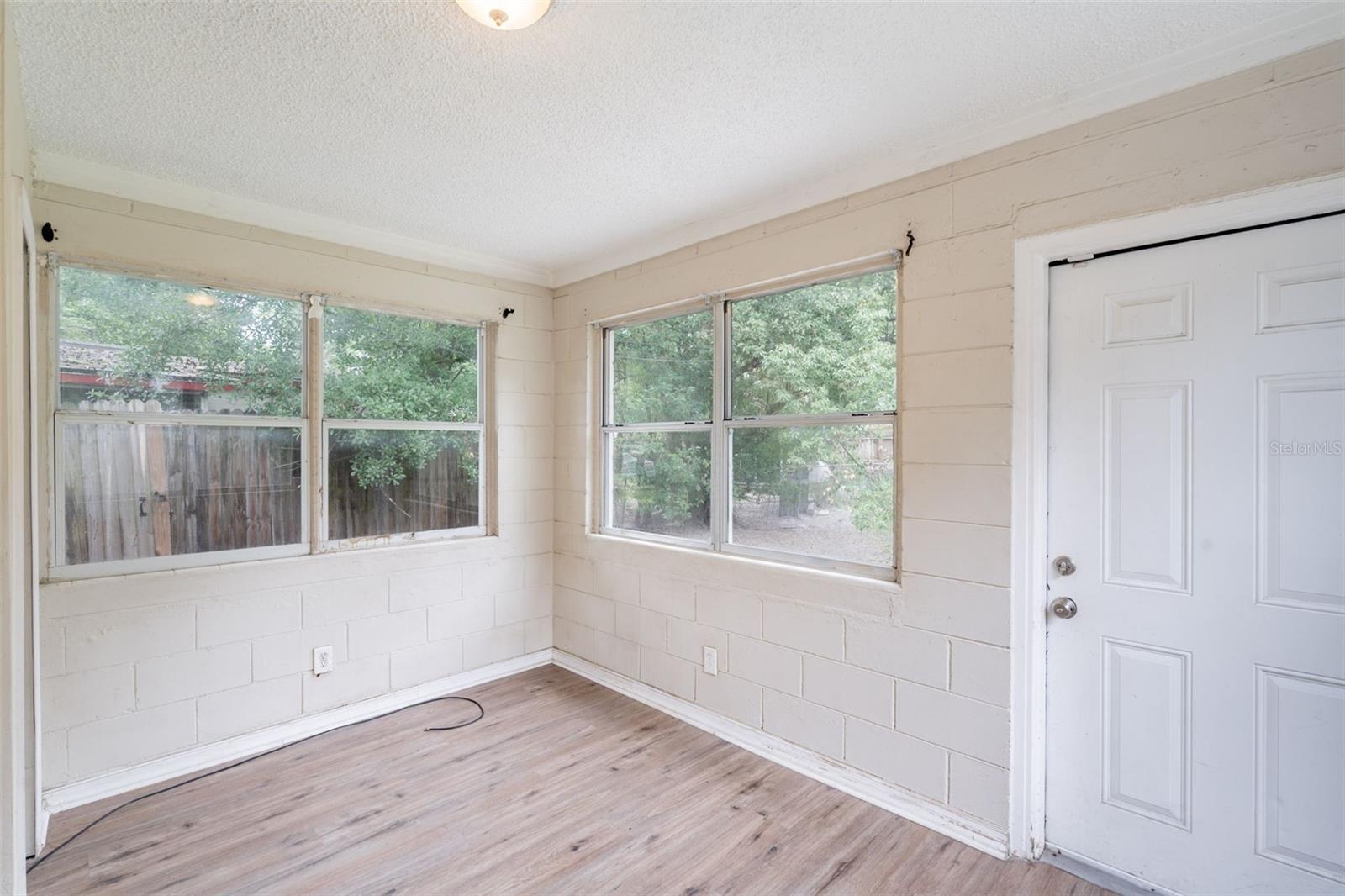 Image 12 of 21 For 4345 Aetna Drive