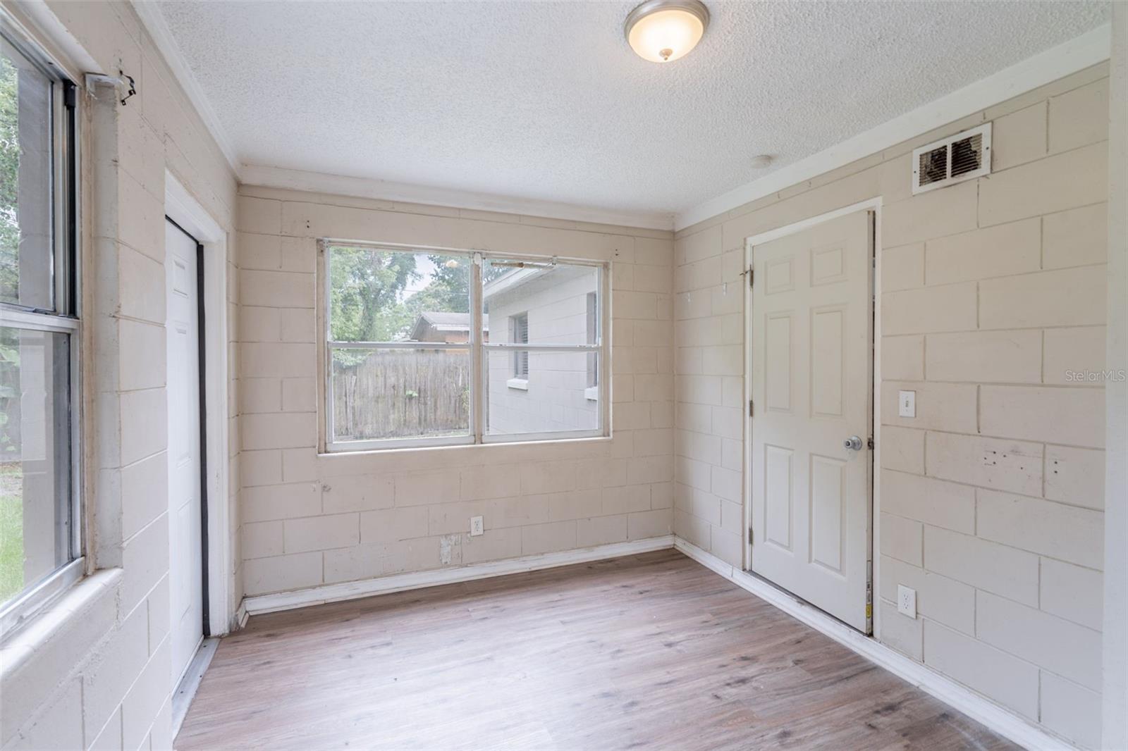 Image 13 of 21 For 4345 Aetna Drive