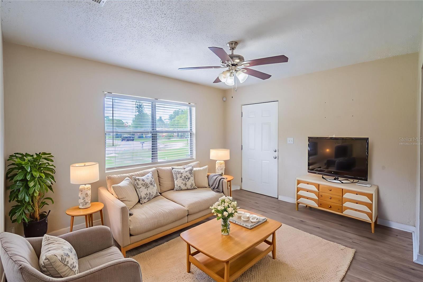 Image 4 of 21 For 4345 Aetna Drive