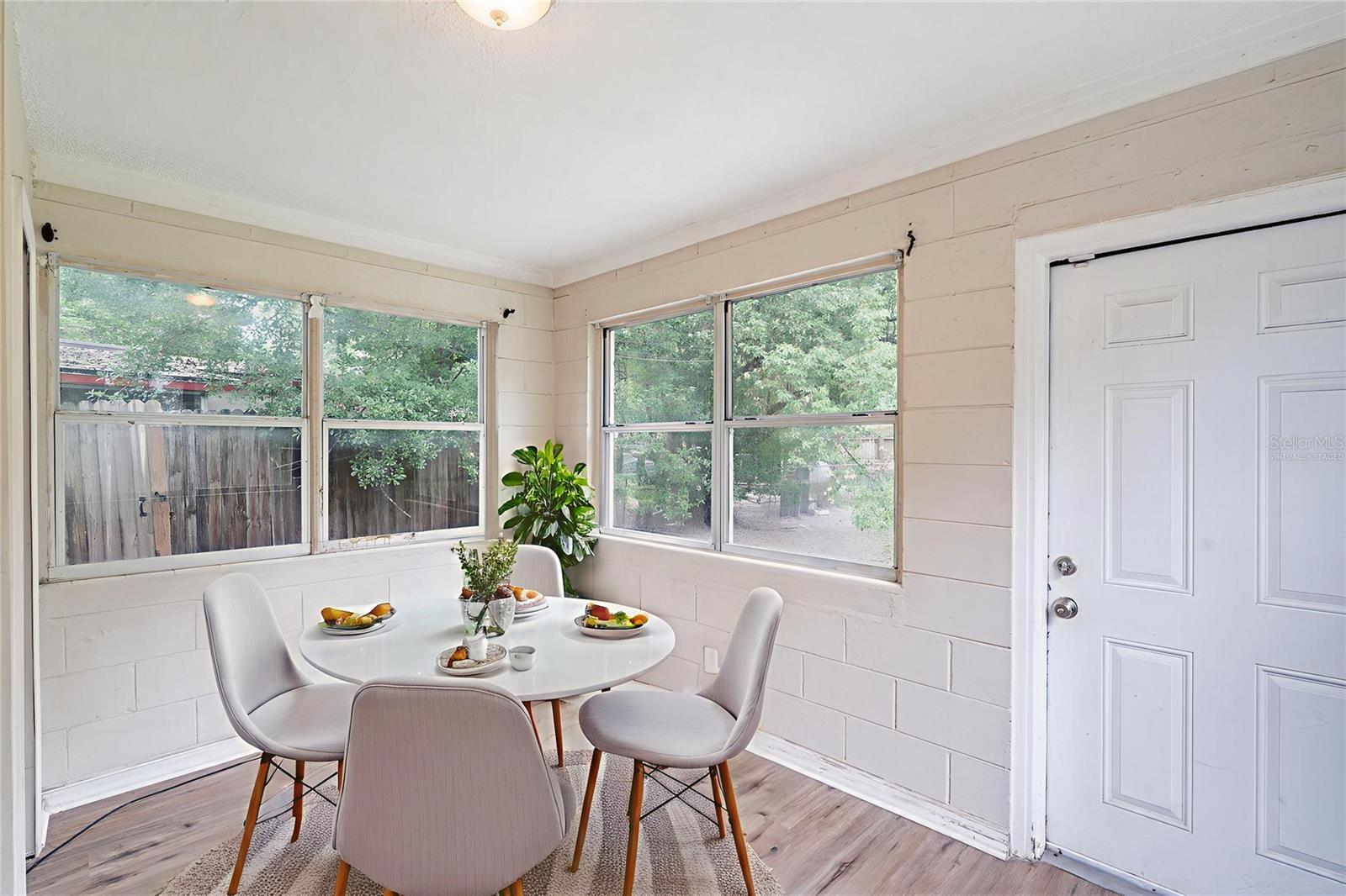 Image 5 of 21 For 4345 Aetna Drive