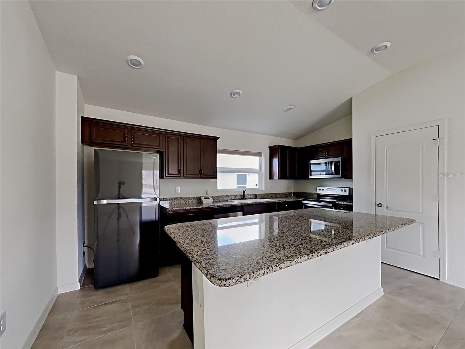 Image 4 of 16 For 4600 Glencrest Loop