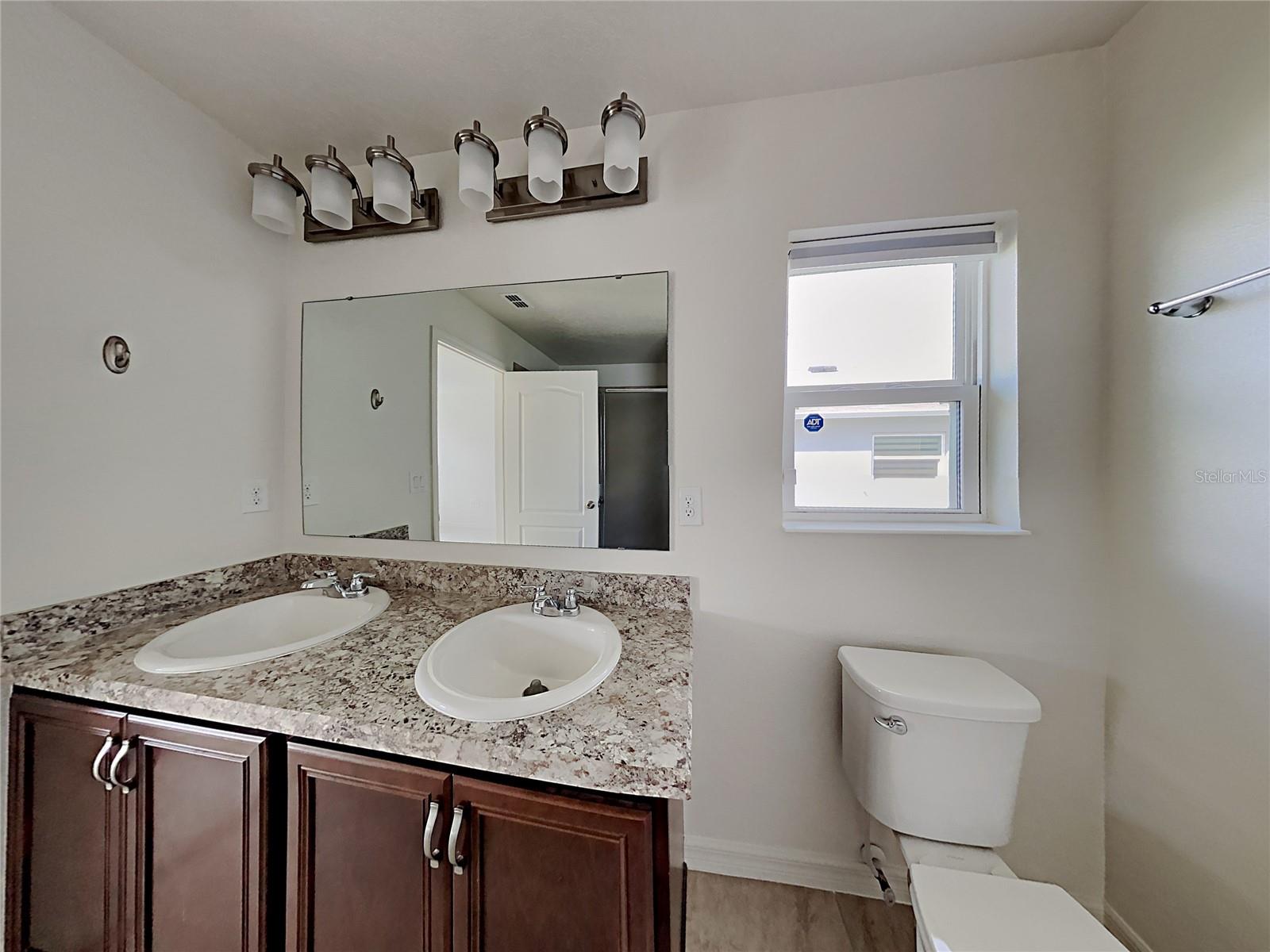 Image 9 of 16 For 4600 Glencrest Loop