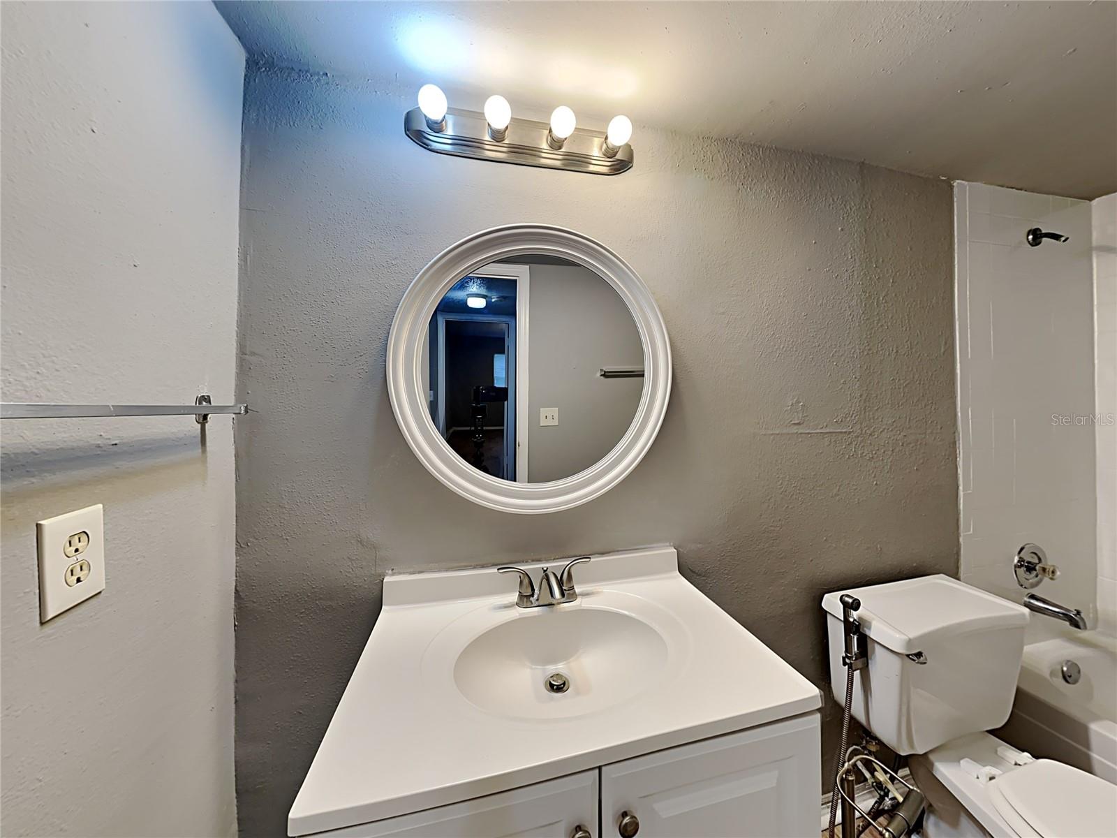 Image 14 of 14 For 476 Banyon Tree Circle 102