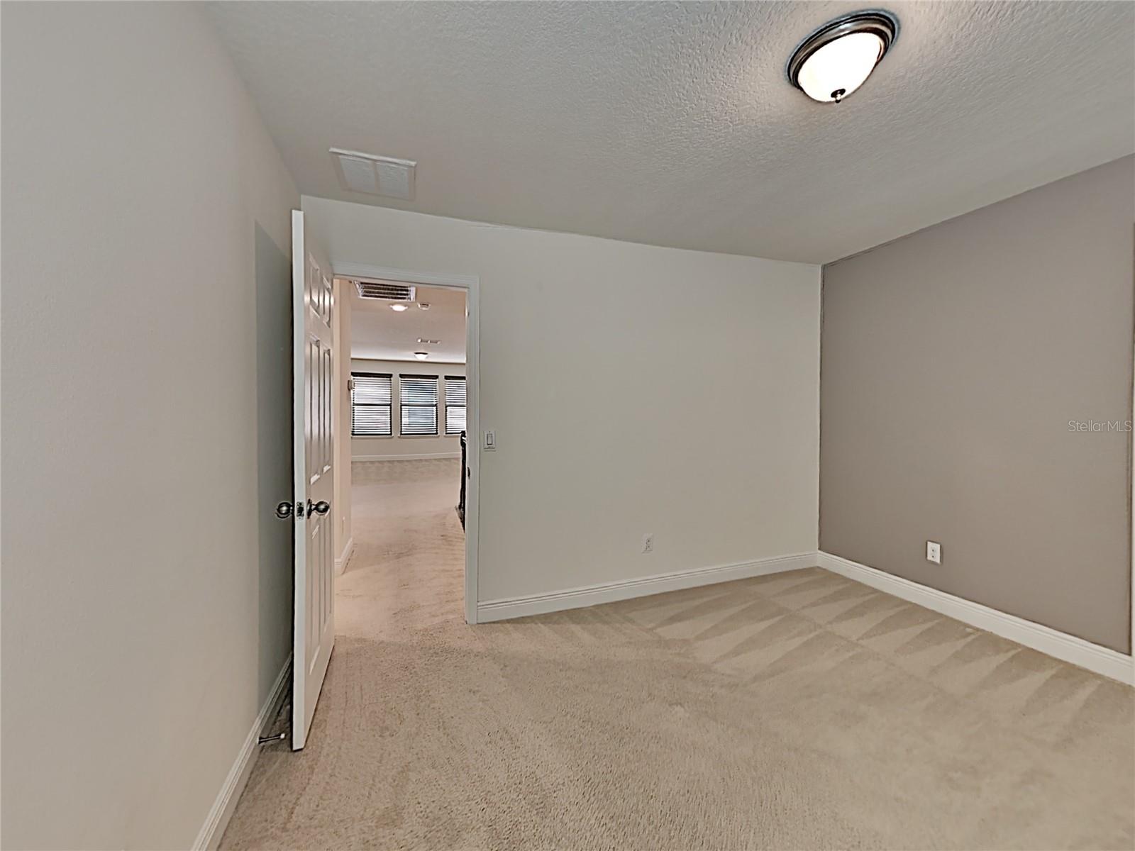 Image 13 of 25 For 8931 Lookout Pointe Drive