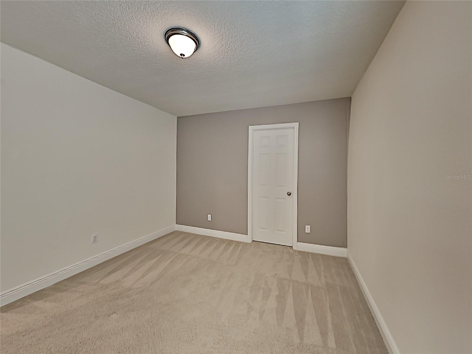 Image 14 of 25 For 8931 Lookout Pointe Drive