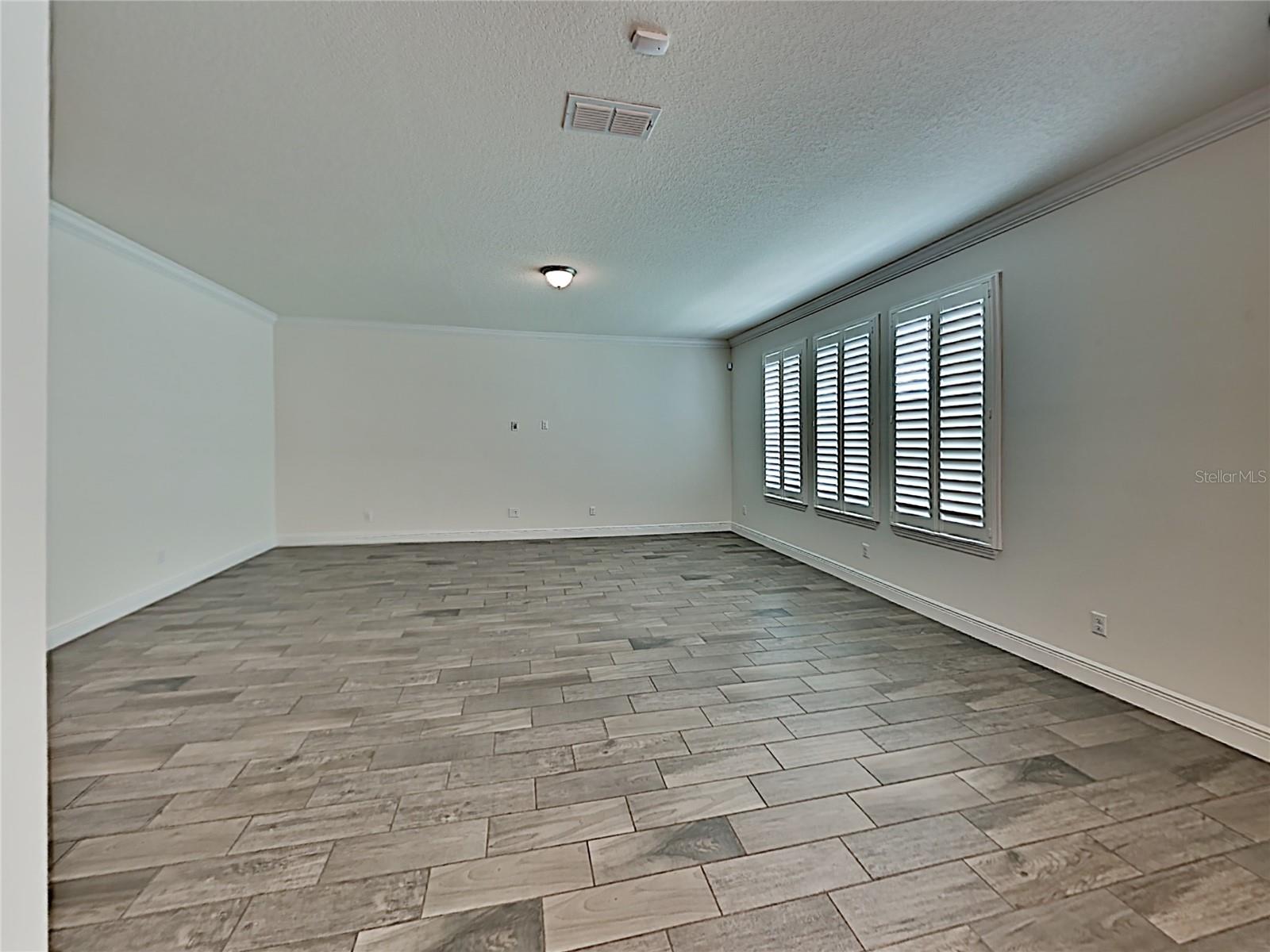 Image 2 of 25 For 8931 Lookout Pointe Drive