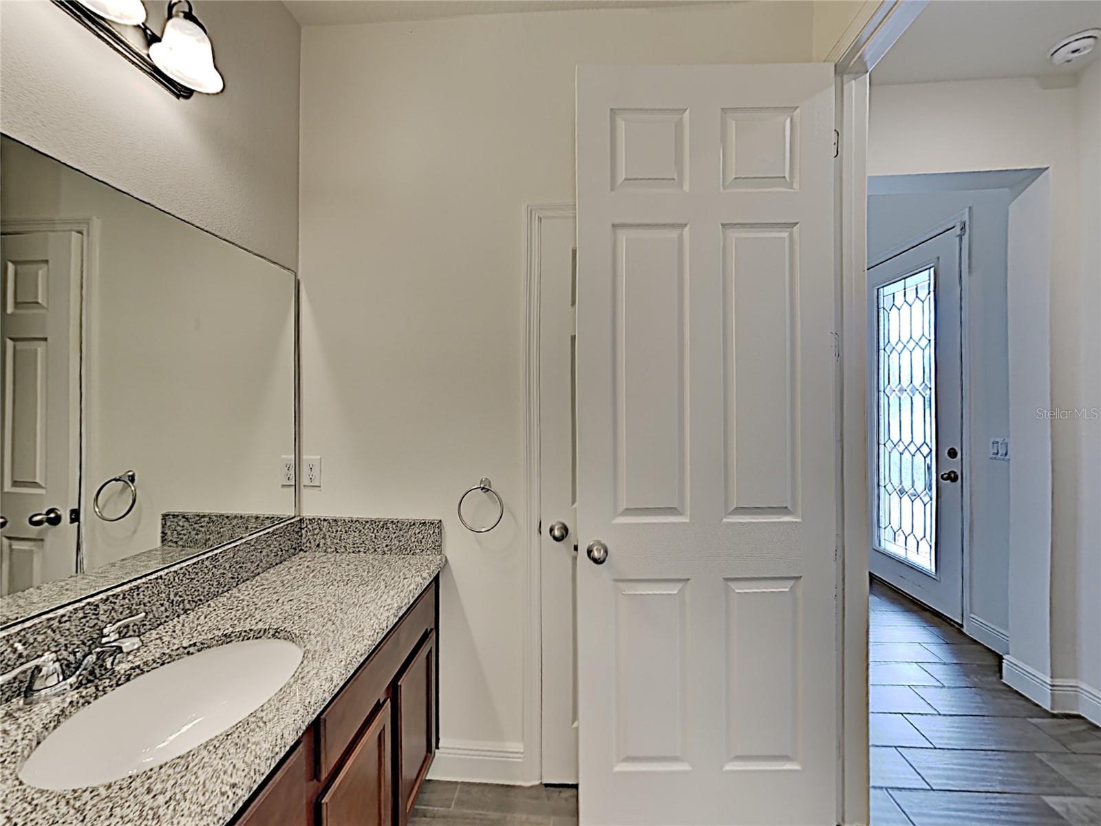 Image 20 of 25 For 8931 Lookout Pointe Drive