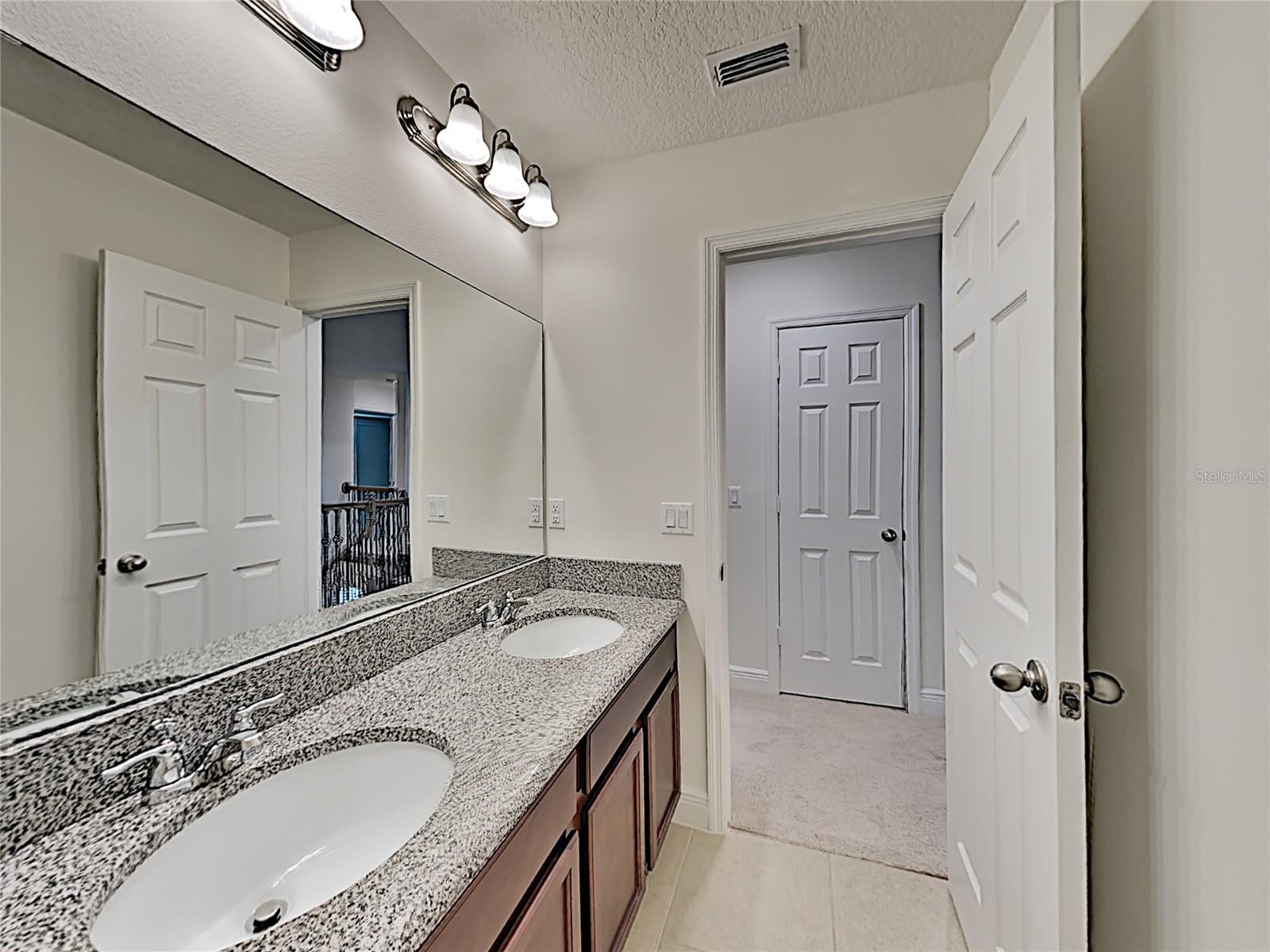 Image 22 of 25 For 8931 Lookout Pointe Drive