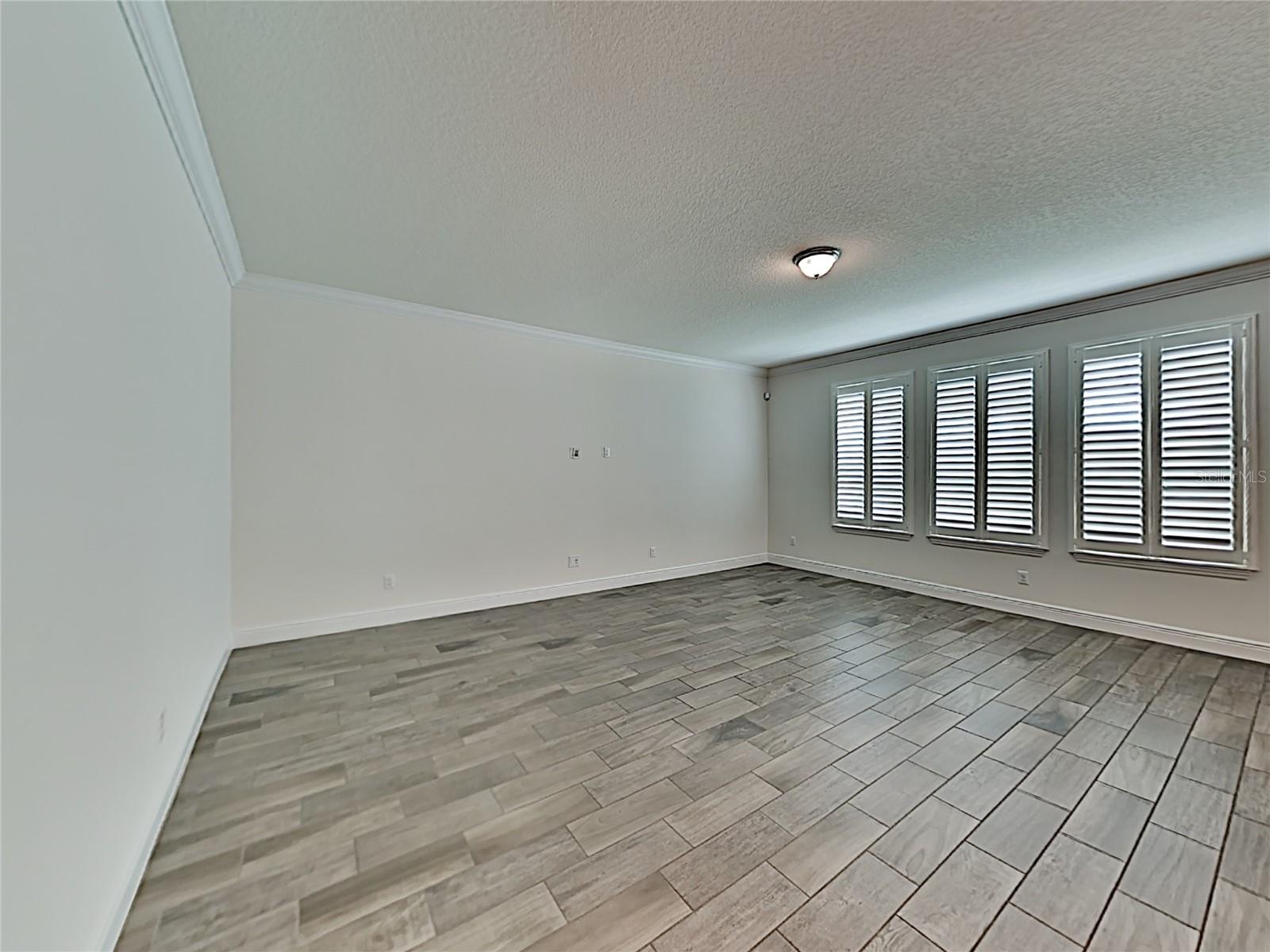 Image 3 of 25 For 8931 Lookout Pointe Drive