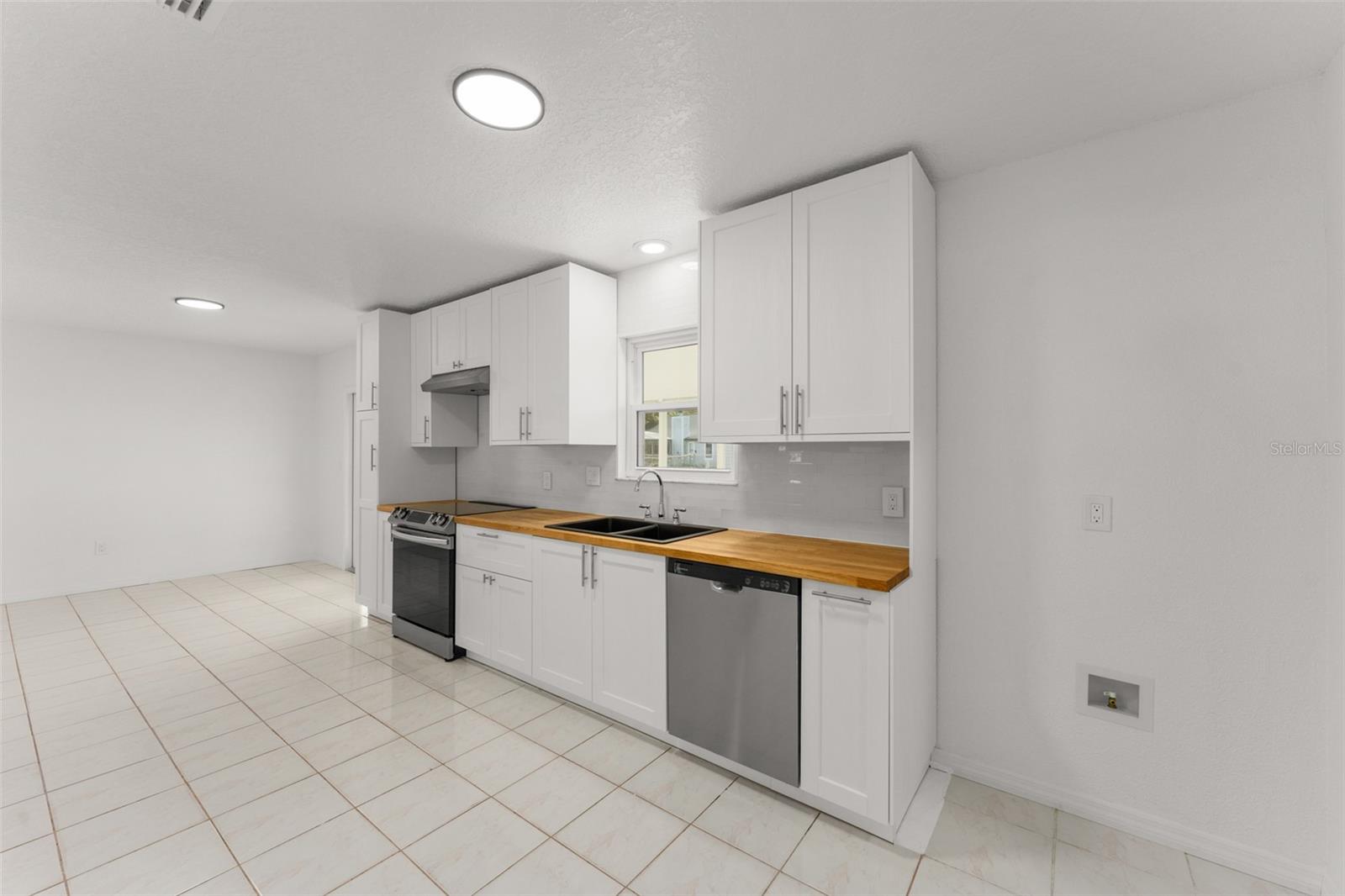 Image 12 of 38 For 4140 Bergamont Court