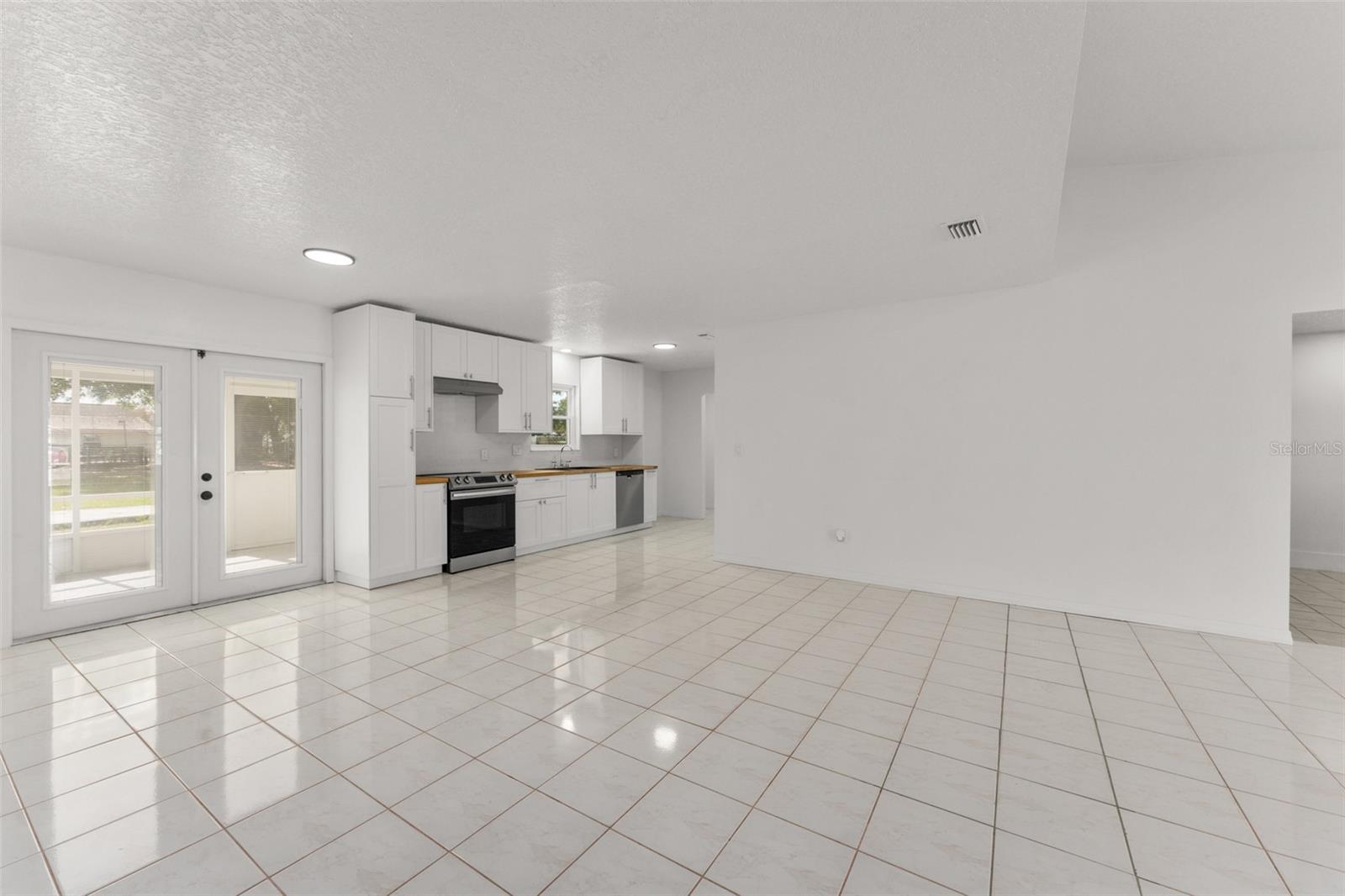 Image 5 of 38 For 4140 Bergamont Court