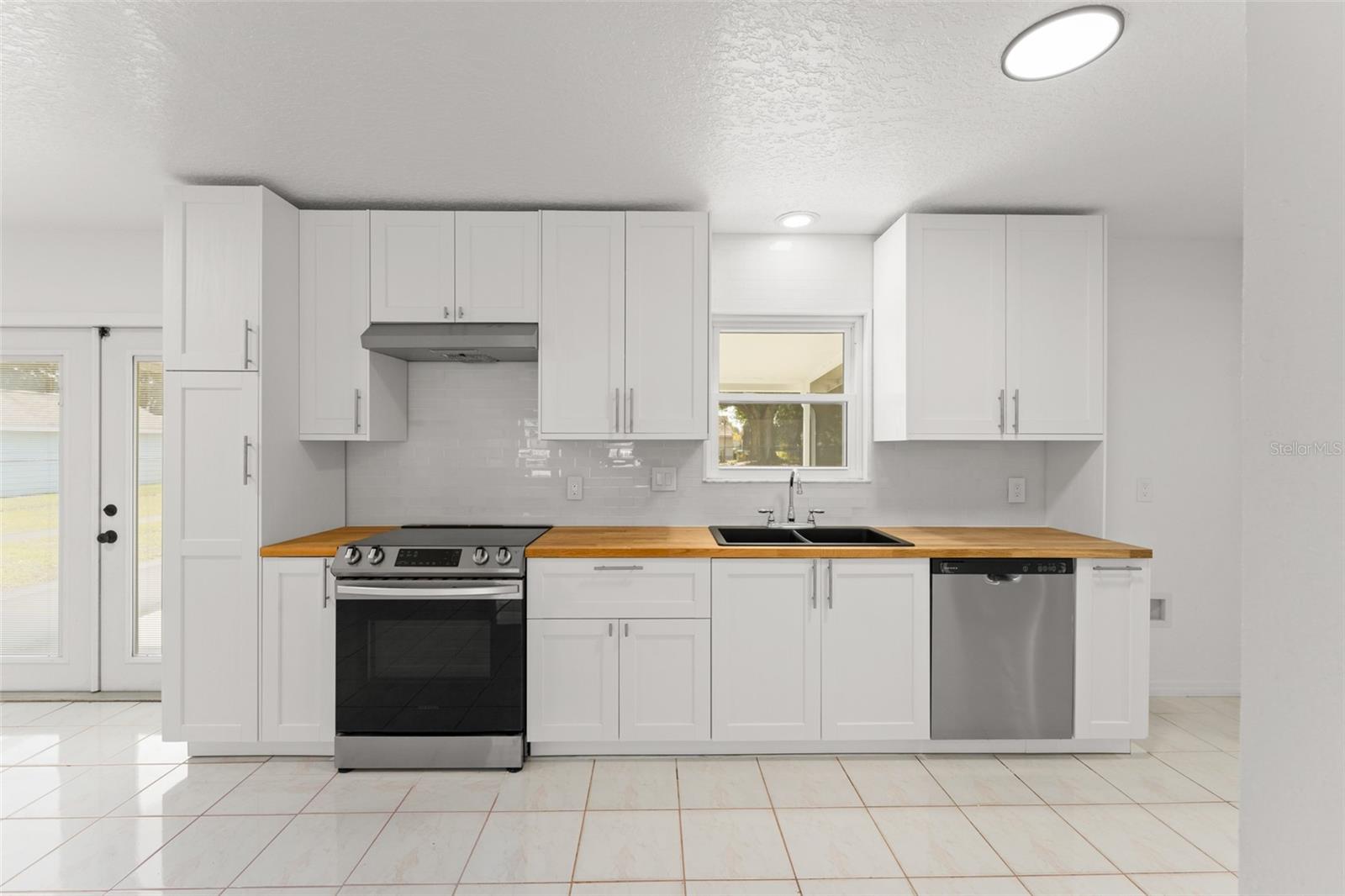 Image 9 of 38 For 4140 Bergamont Court