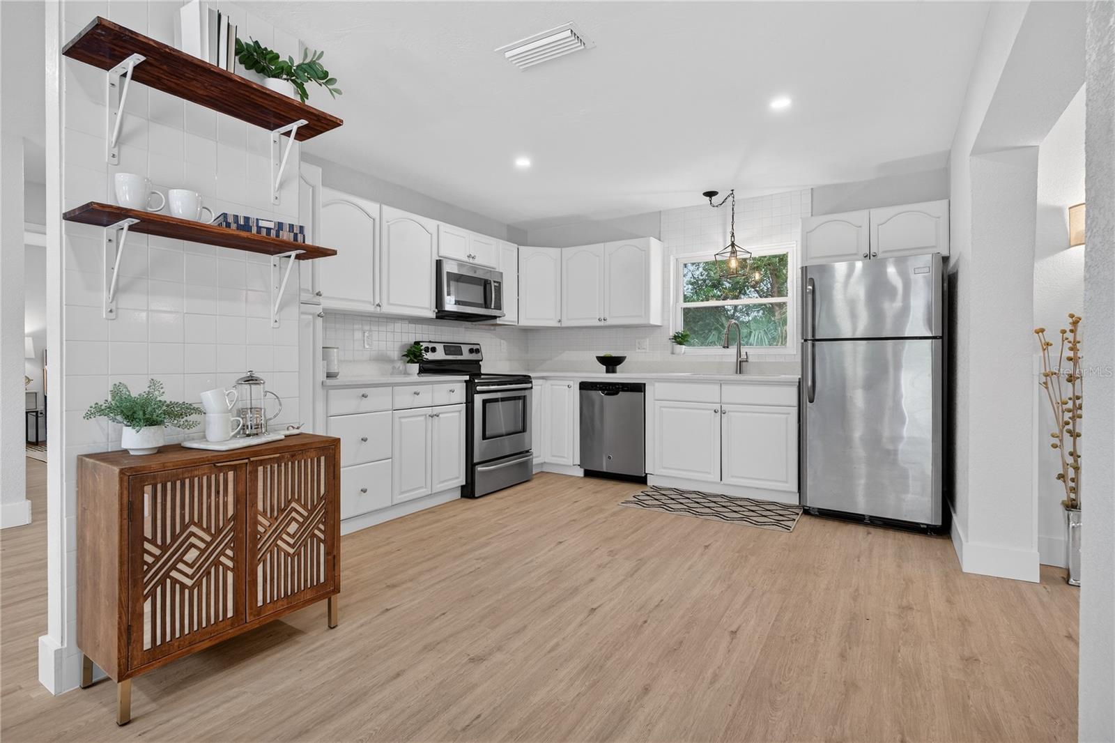 Image 11 of 36 For 1825 Banyan Street