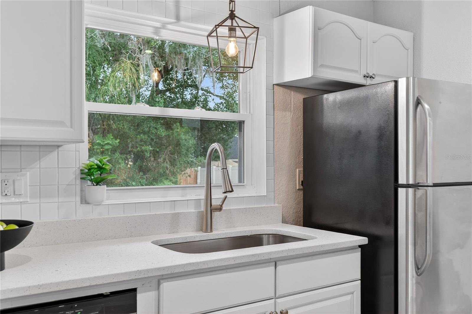 Image 14 of 36 For 1825 Banyan Street