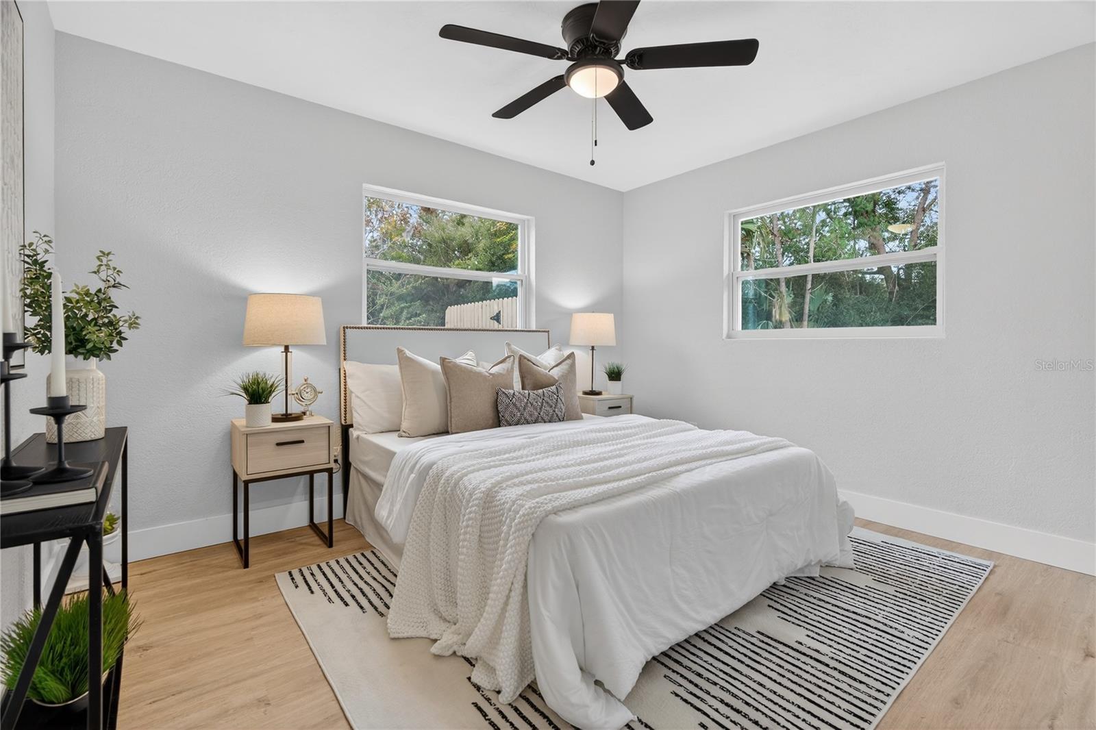 Image 24 of 36 For 1825 Banyan Street