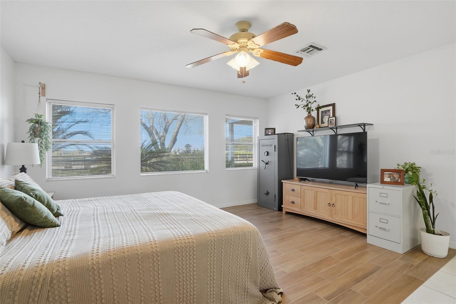 Image 20 of 69 For 31800 Orange Street