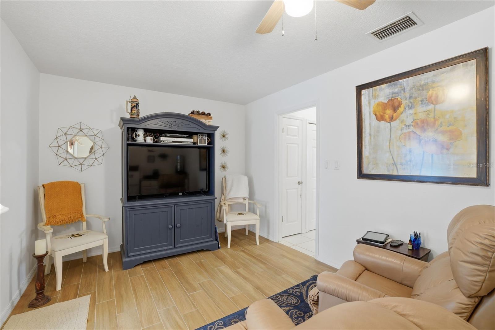 Image 26 of 69 For 31800 Orange Street